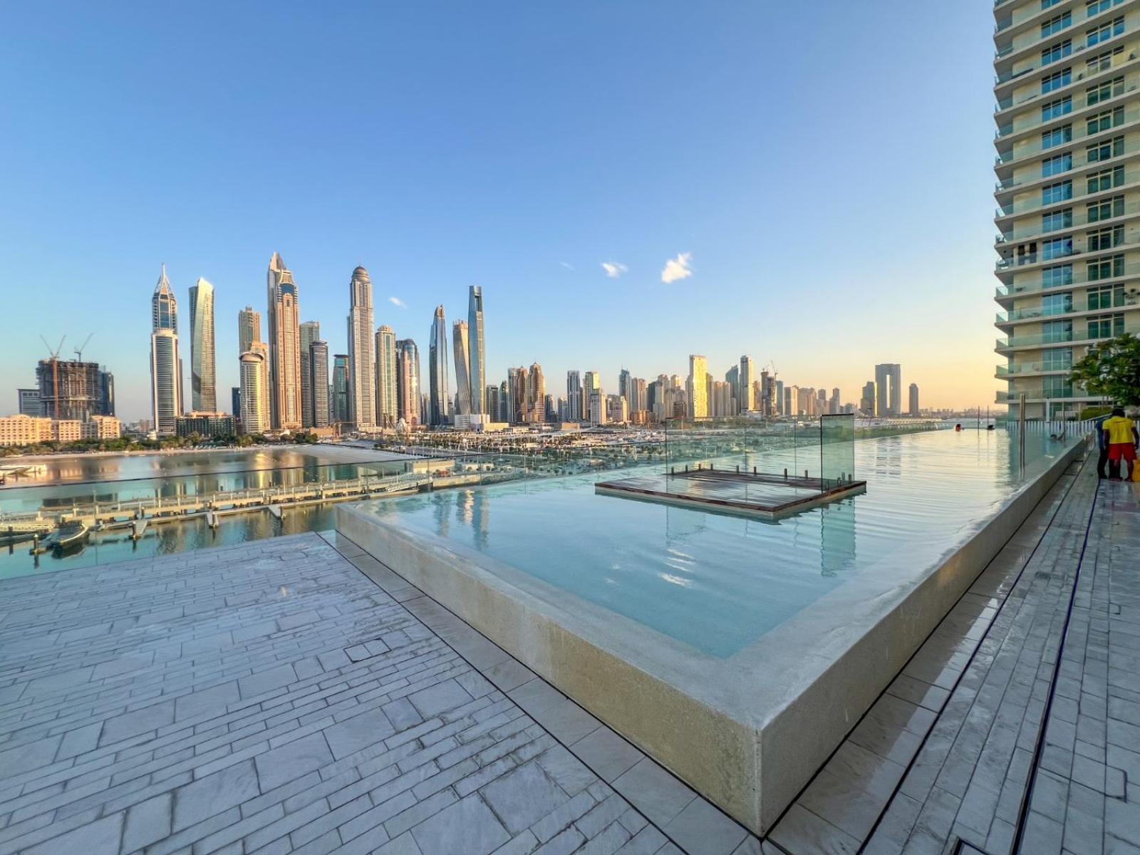 Apartment Full Sea View & Skyline - 4br Lux Beachfront Dubai