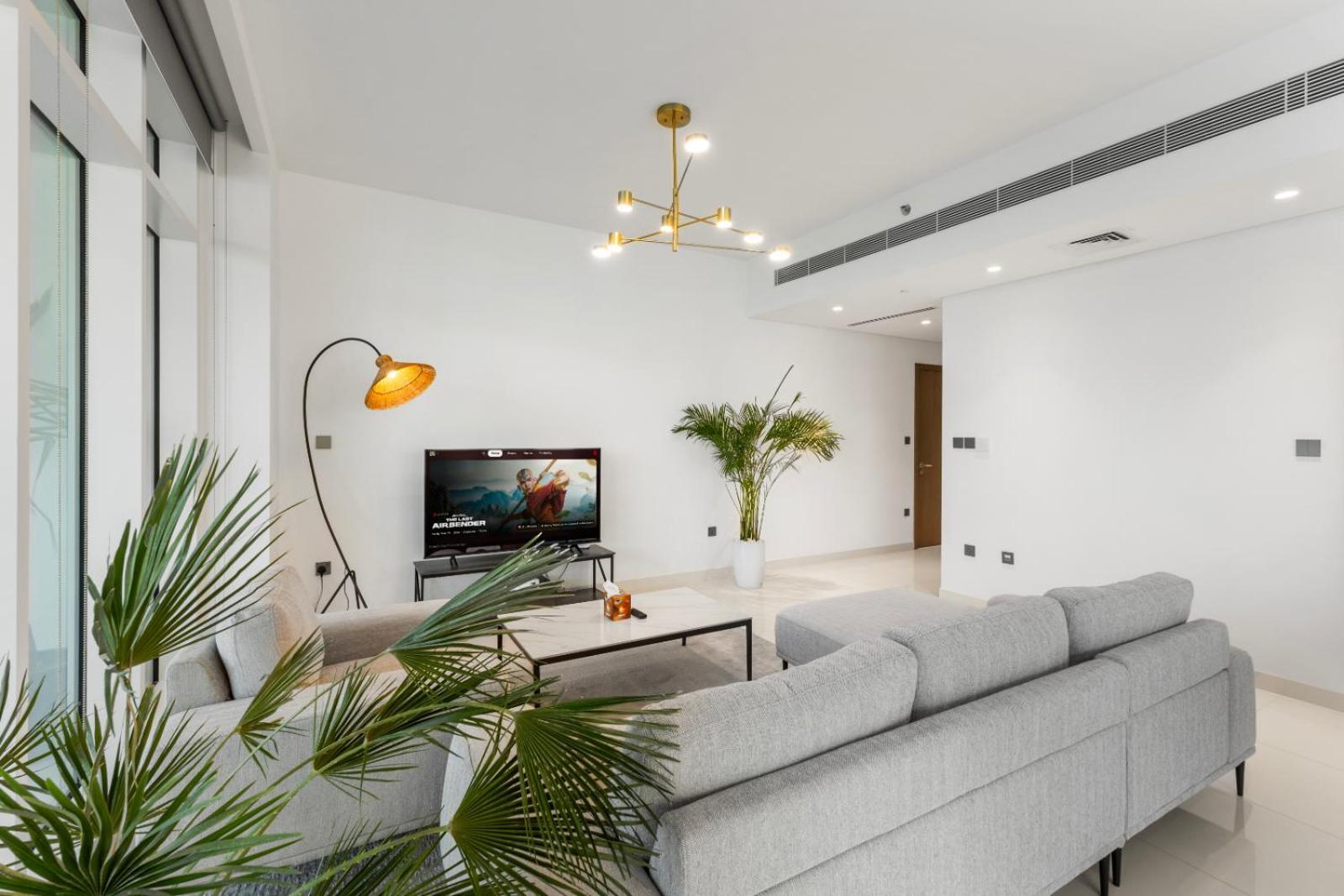 Full Sea View & Skyline - 4br Lux Beachfront Apartment *