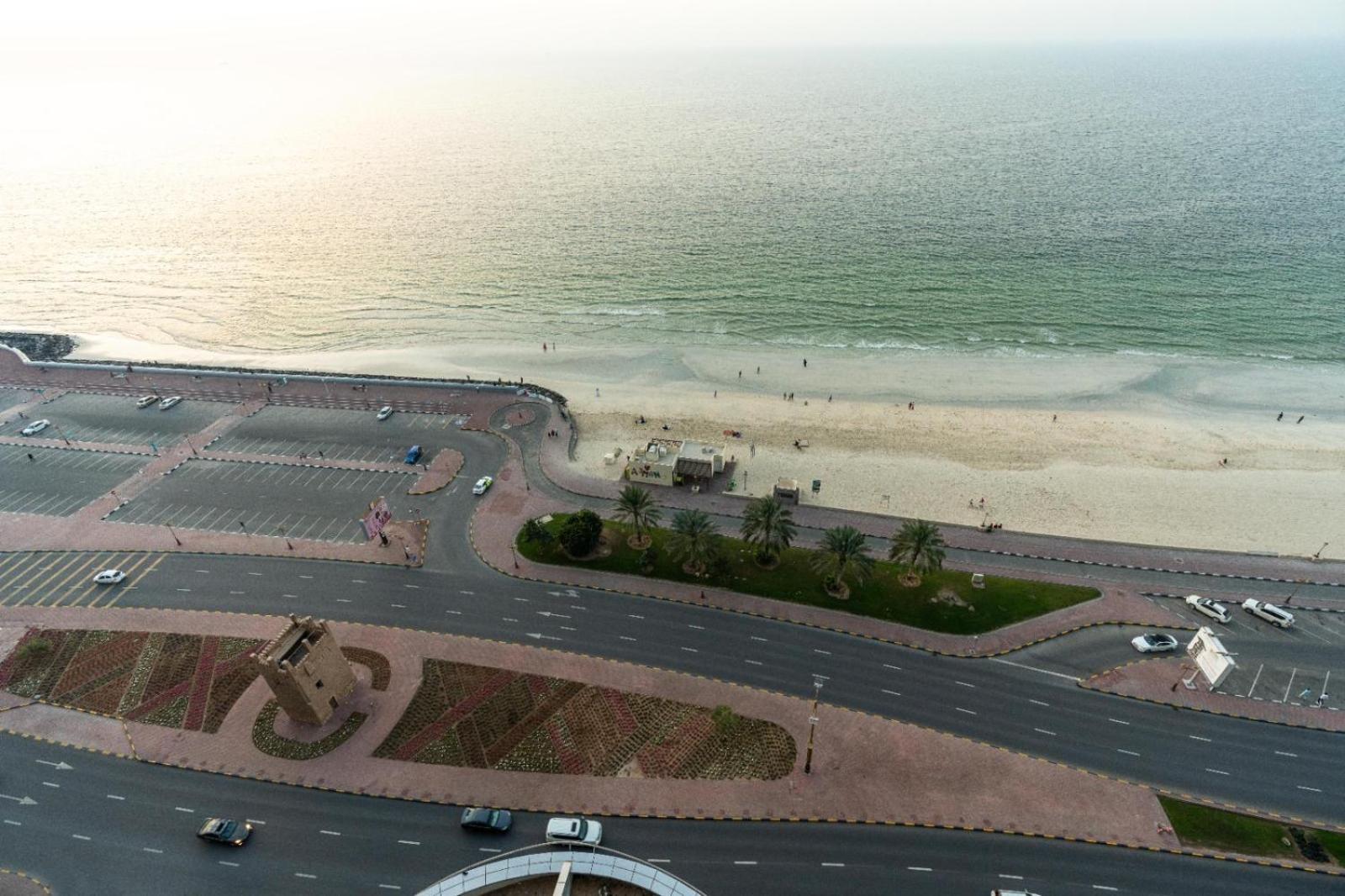 Apartment Ocean View Luxury 3br Duplex At Ajman Corniche *