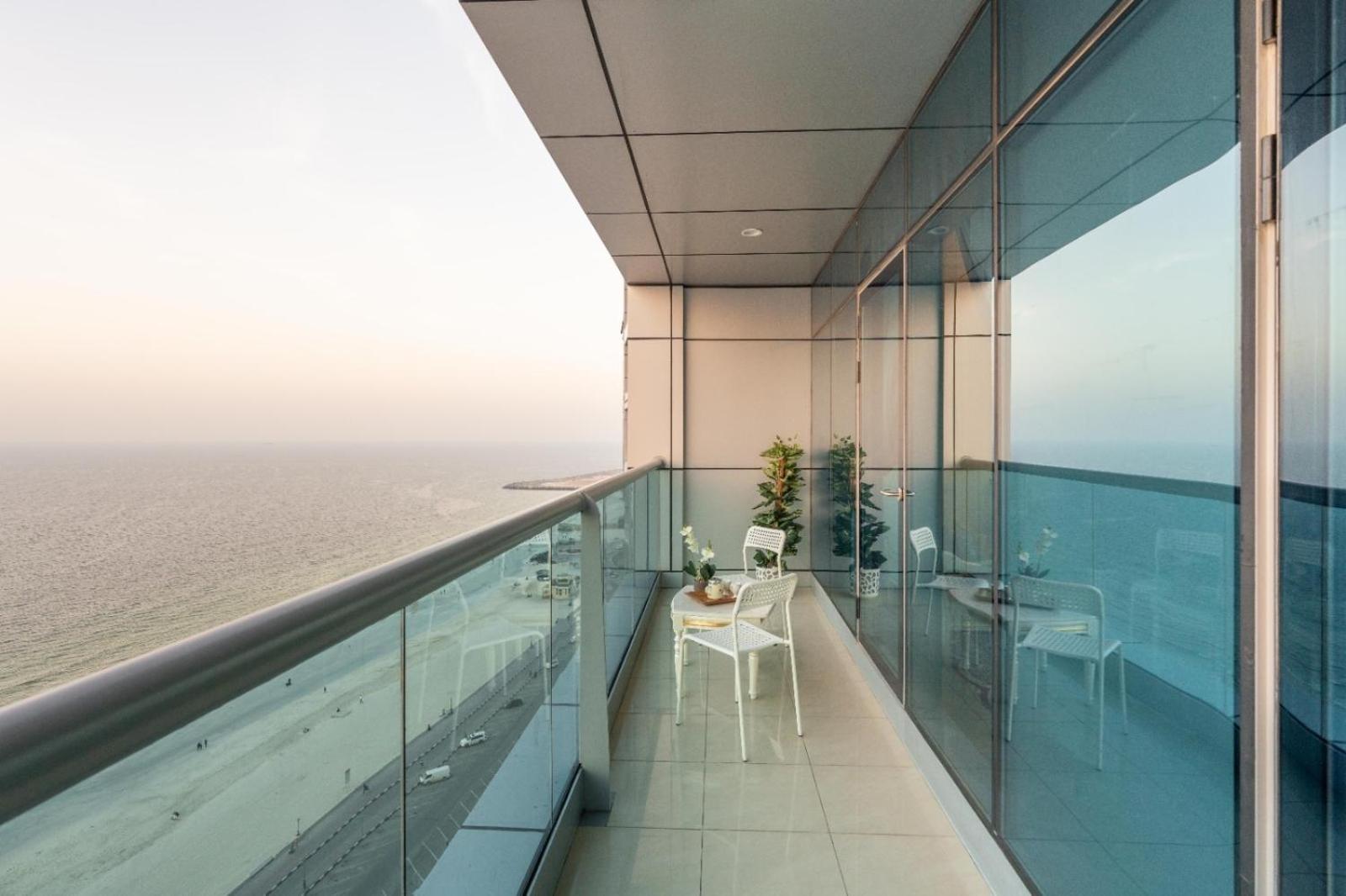 Ocean View Luxury 3br Duplex At Ajman Corniche