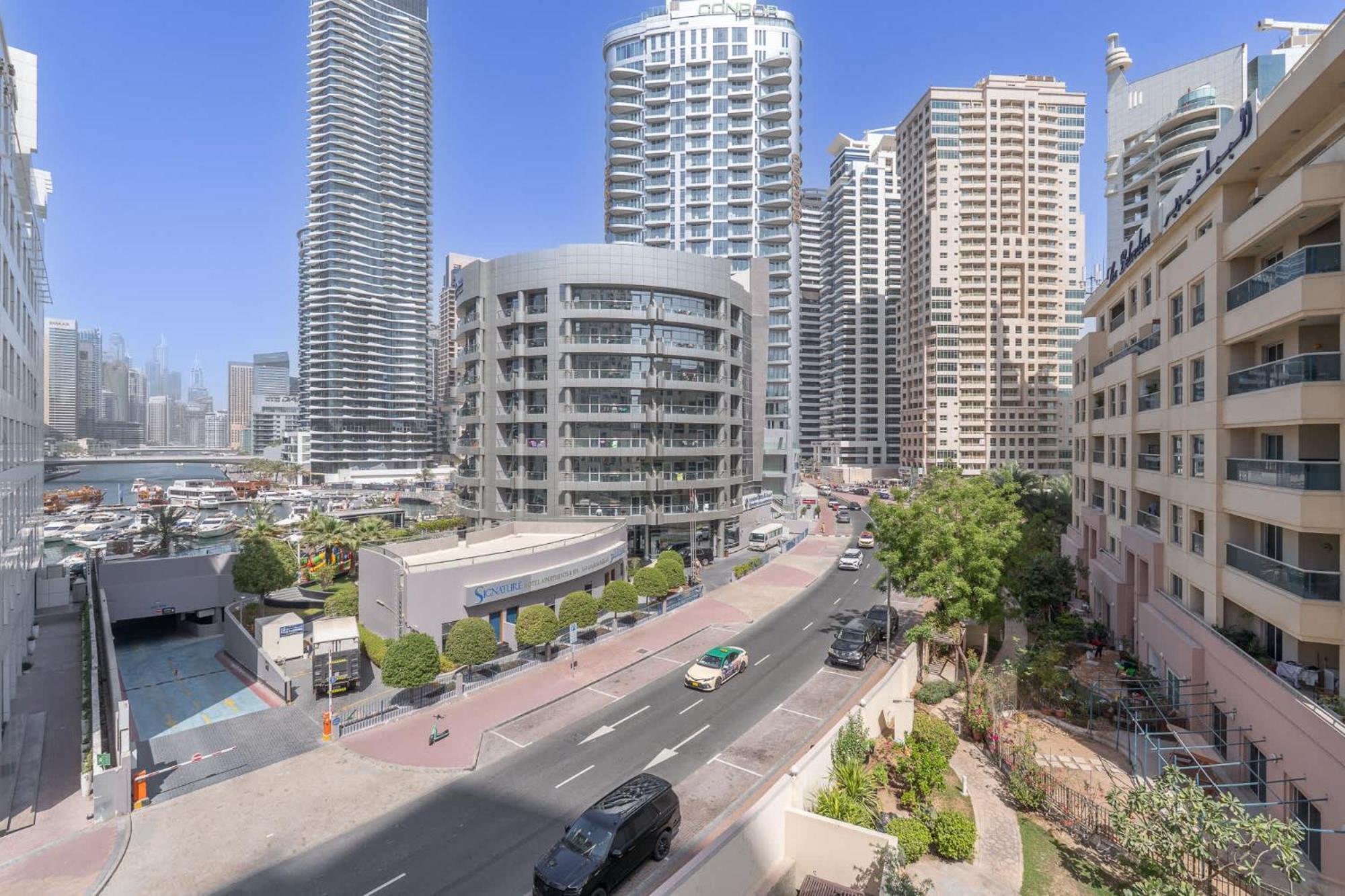 Lovely And Spacious 1br In Dec Tower Near Marina Walk Apartment *