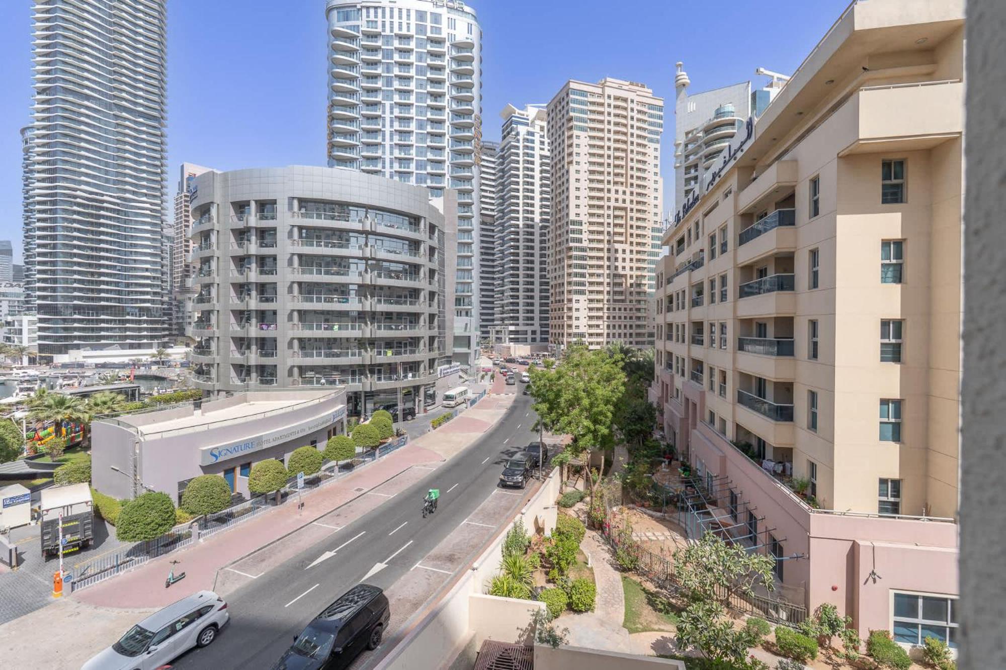 Apartment Lovely And Spacious 1br In Dec Tower Near Marina Walk Dubai
