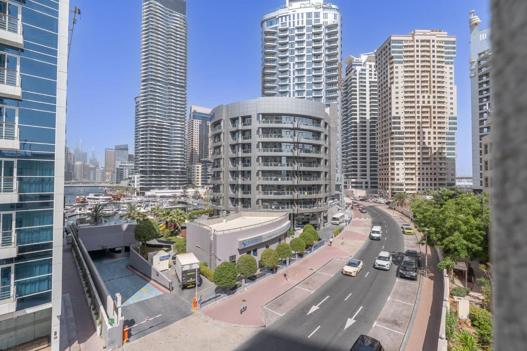 Lovely And Spacious 1br In Dec Tower Near Marina Walk Apartment *