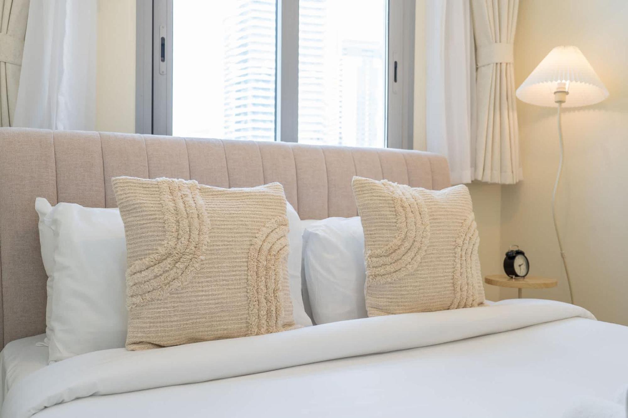 Lovely And Spacious 1br In Dec Tower Near Marina Walk Apartment *