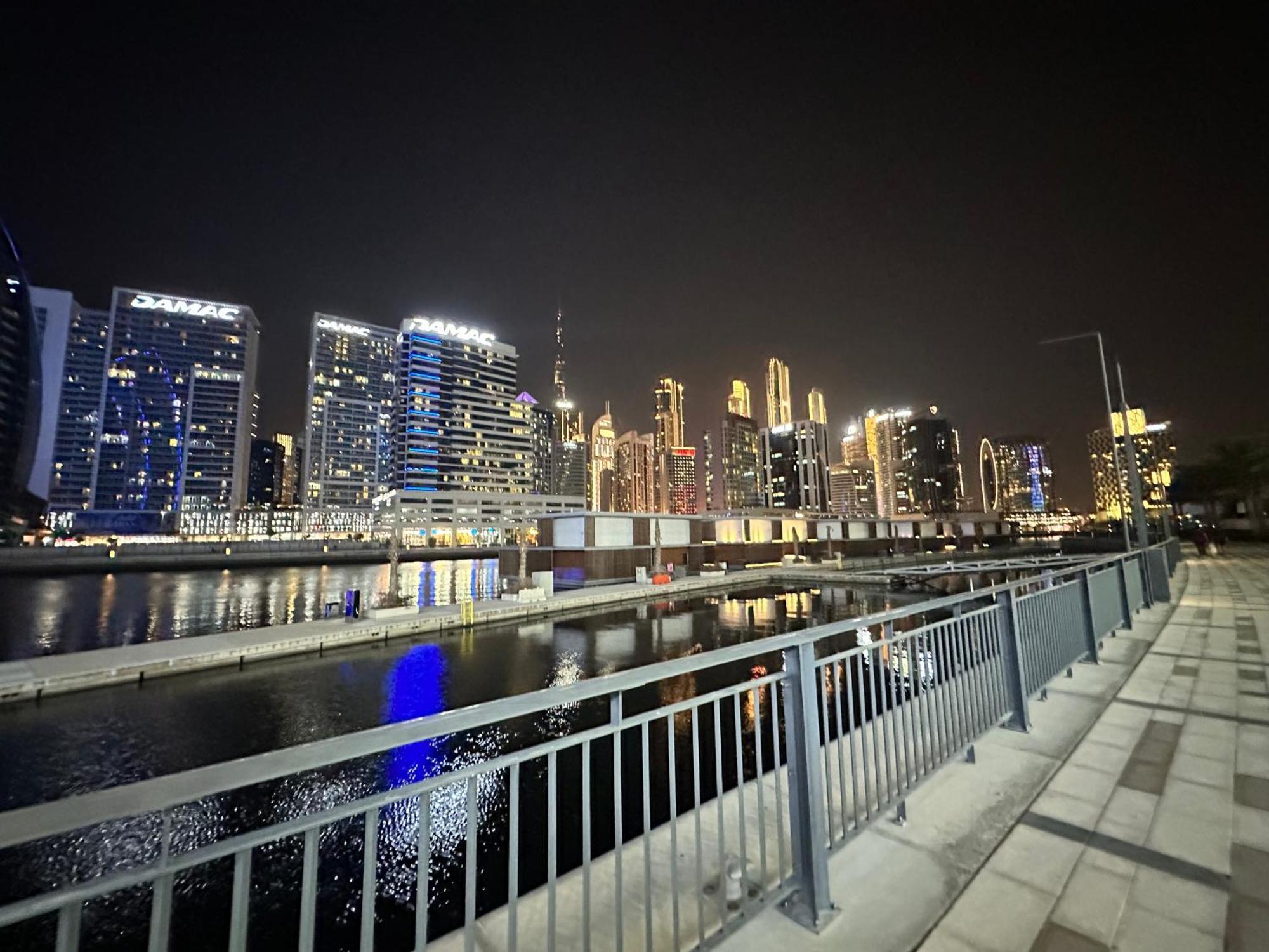 Guest house Binghatti Canal With Private Jacuzzi Burj Khalifa View Kings *