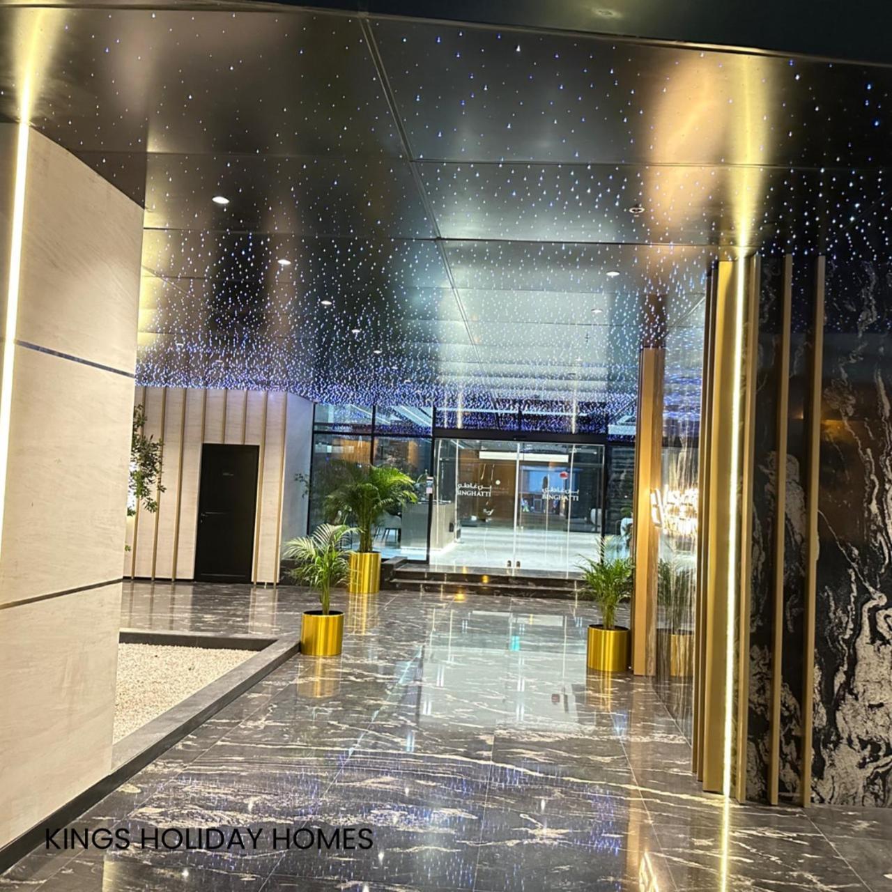 Guest house Binghatti Canal With Private Jacuzzi Burj Khalifa View Kings