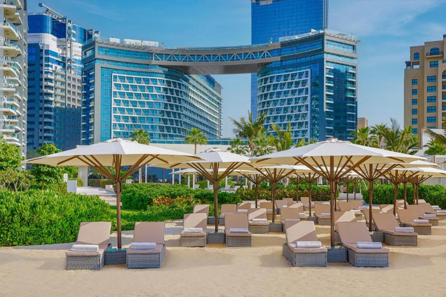 Livbnb-upgraded Urbanchic 1br With Balcony Dubai