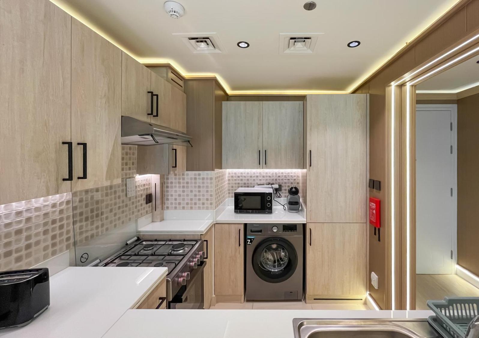 Livbnb-upgraded Urbanchic 1br With Balcony Apartment Dubai