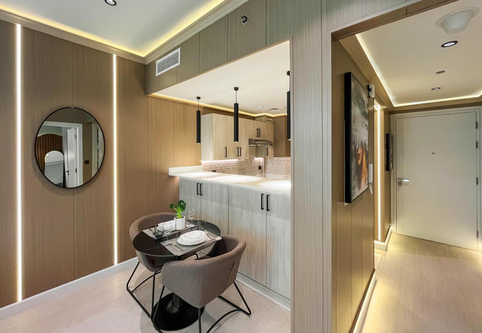 Livbnb-upgraded Urbanchic 1br With Balcony Apartment Dubai