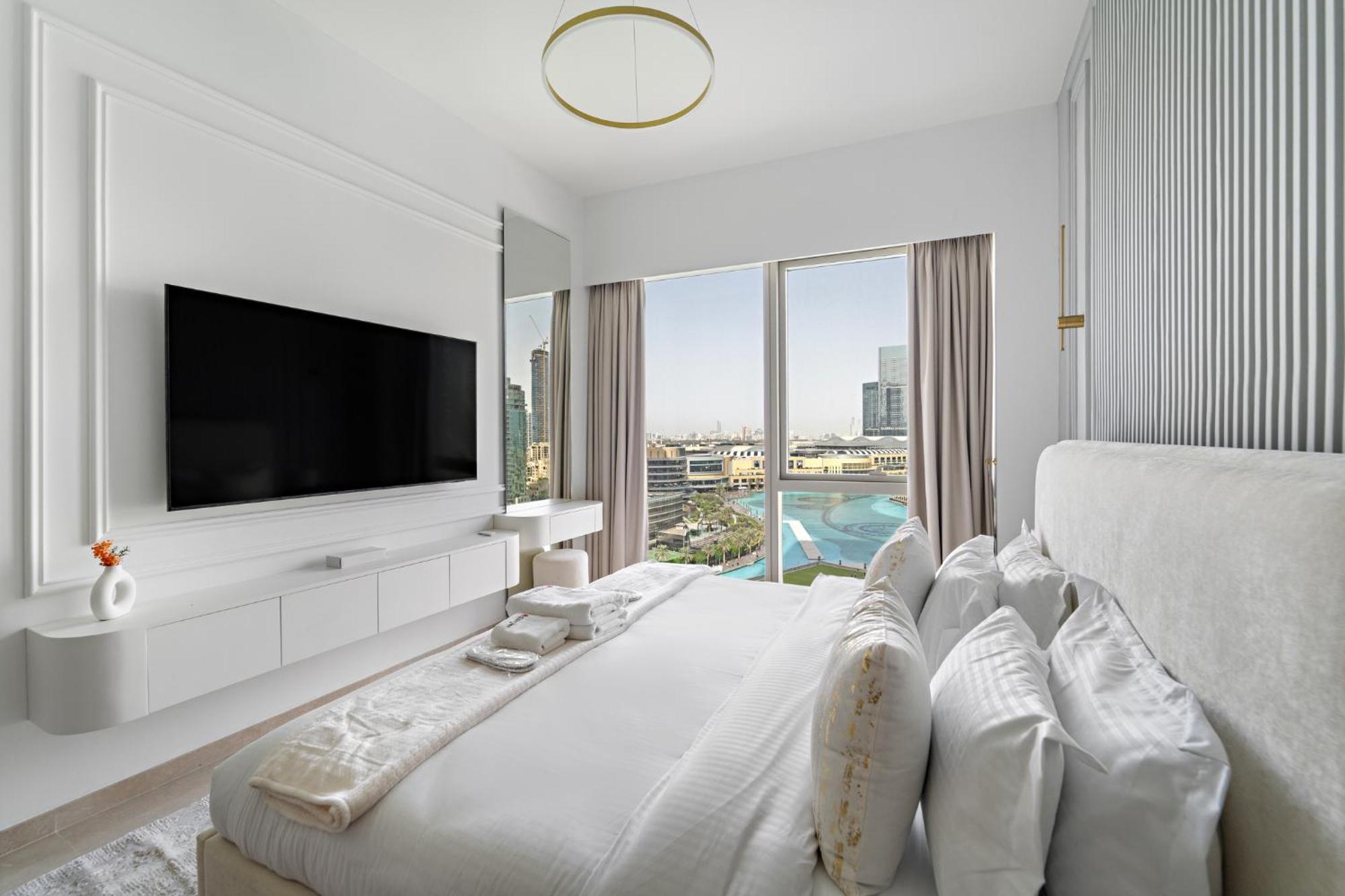 Luxurious 2br With Full Burj Khalifa And Fountain View Dubai