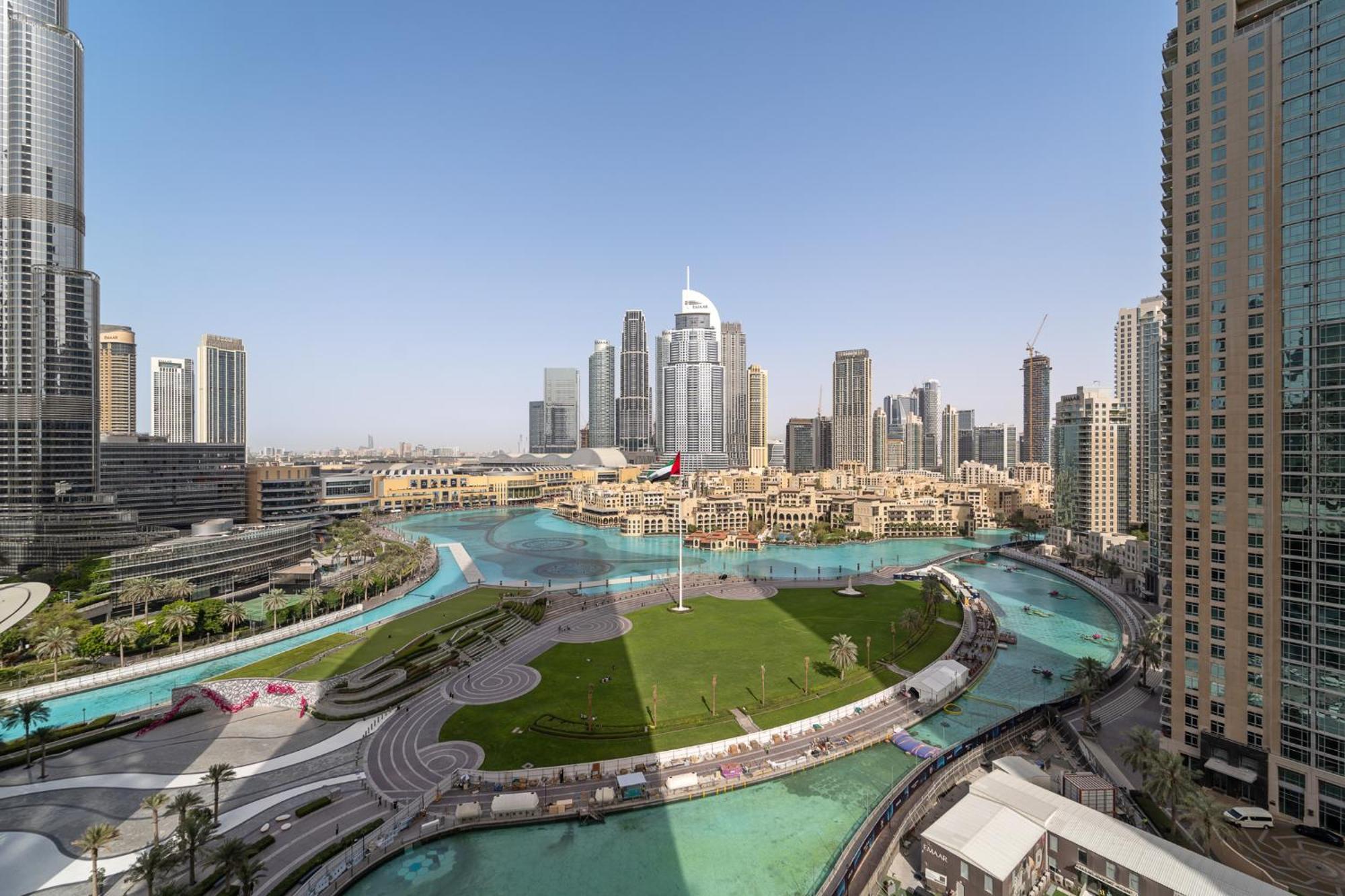 Luxurious 2br With Full Burj Khalifa And Fountain View Apartment Dubai