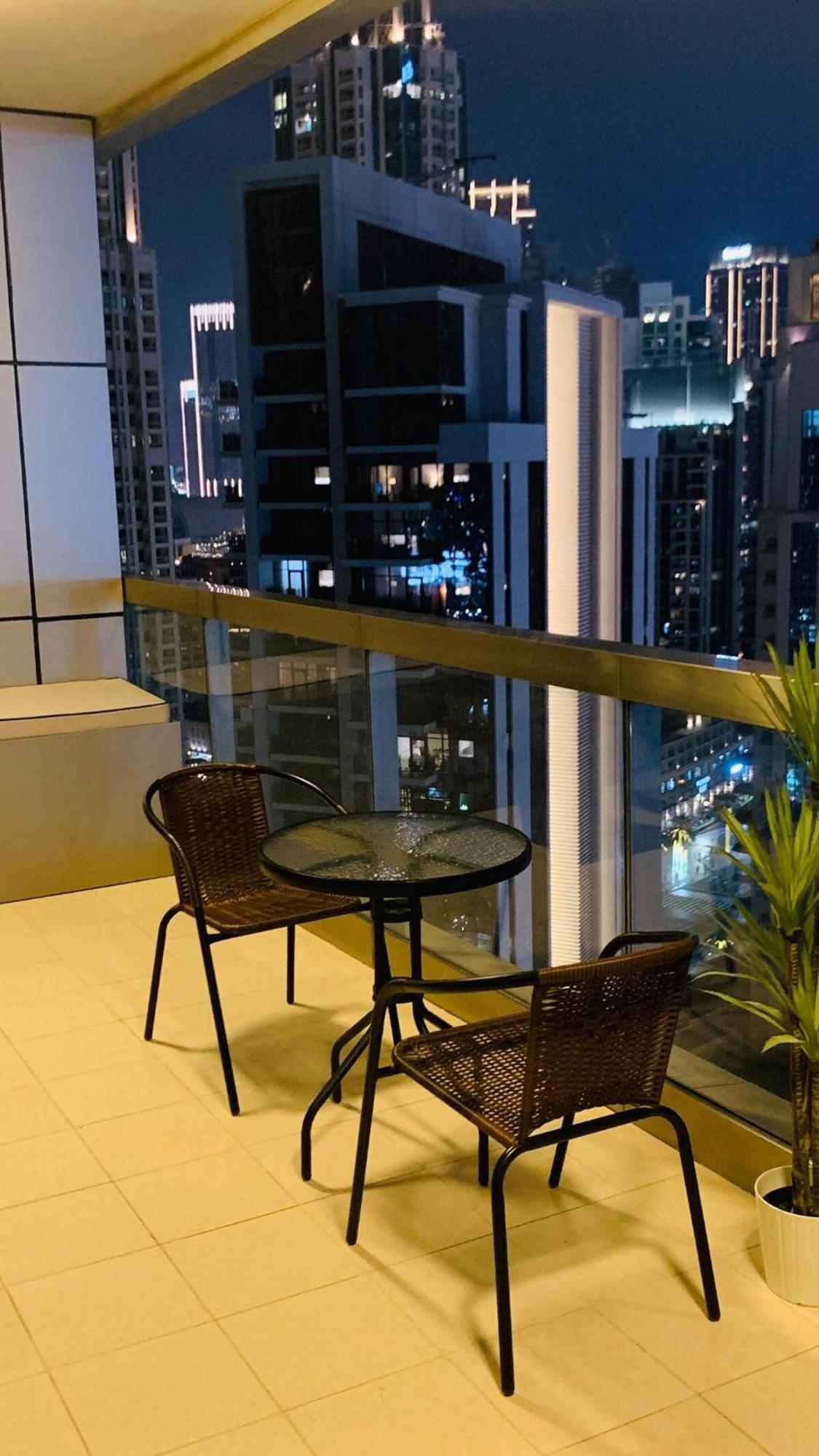Downtown - Near Burj Khalifa - Free Parking Apartment