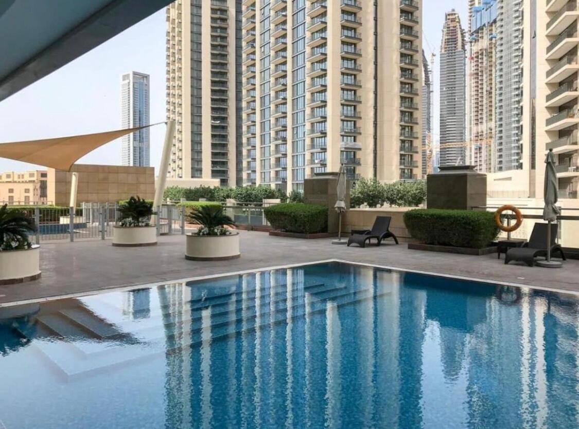 Downtown - Near Burj Khalifa - Free Parking Apartment *