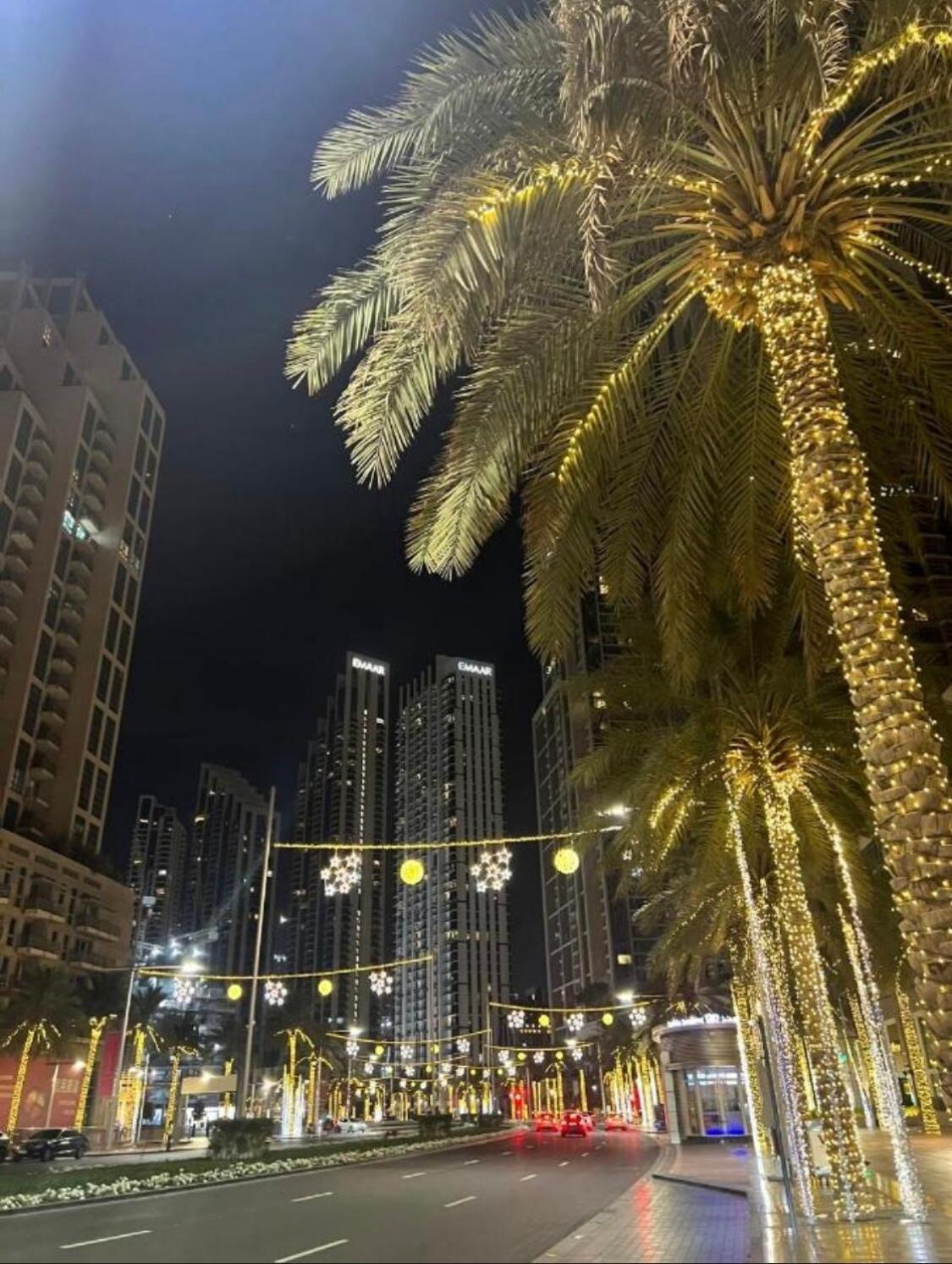 Downtown - Near Burj Khalifa - Free Parking Apartment *