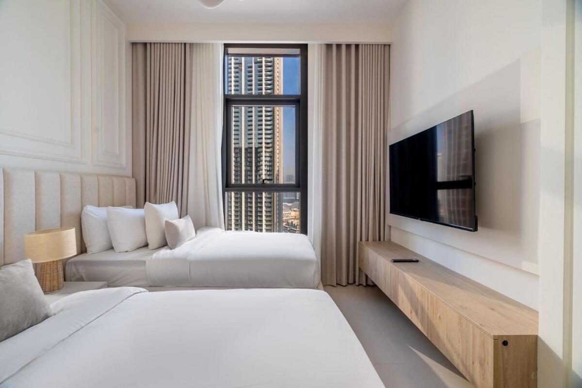 Apartment Luxury 4br In Heart Of With Burj View Dubai