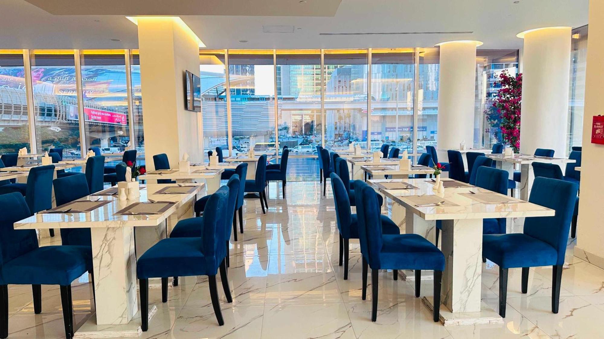 Emirates Grand Luxury Aparthotel Apartment