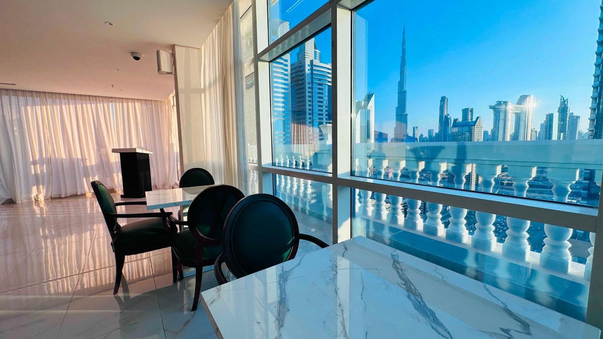 Emirates Grand Luxury Aparthotel Apartment Dubai