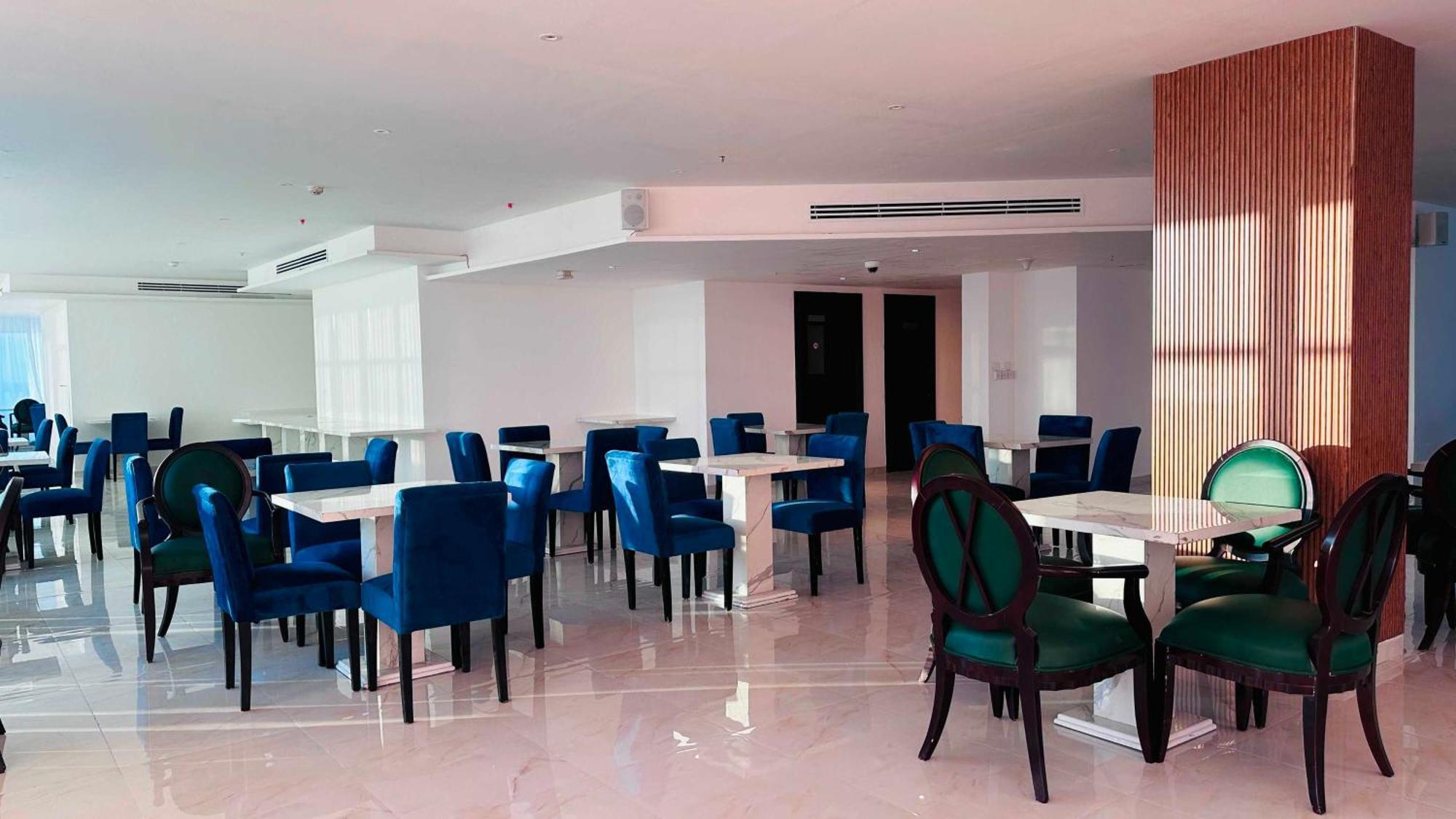 Apartment Emirates Grand Luxury Aparthotel Dubai