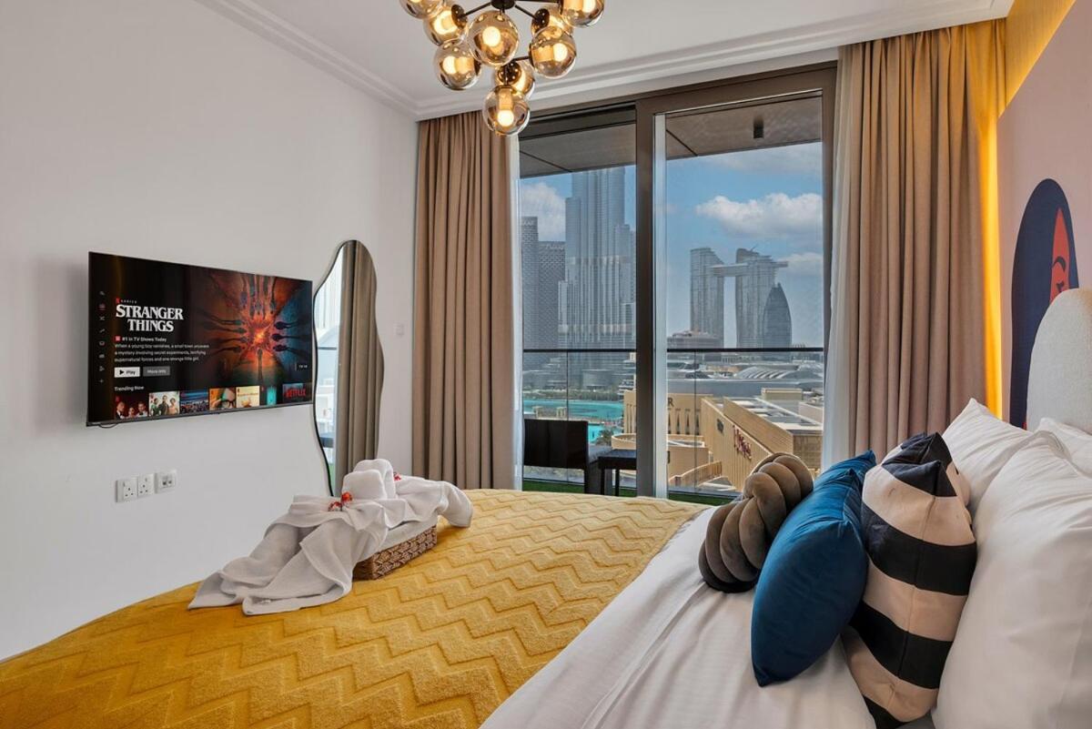 Trendy 1br Dream With Full Burjviews Above Mall Apartment Dubai