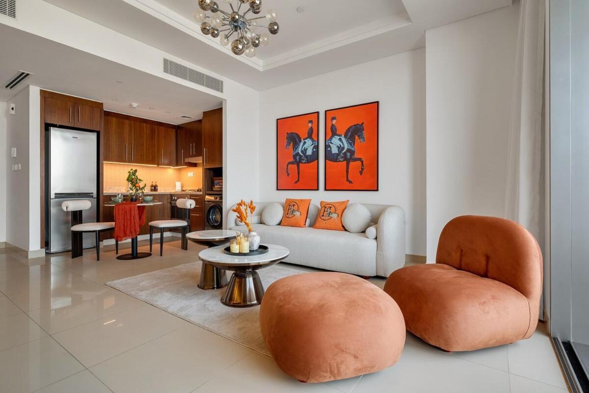 Trendy 1br Dream With Full Burjviews Above Mall Apartment Dubai