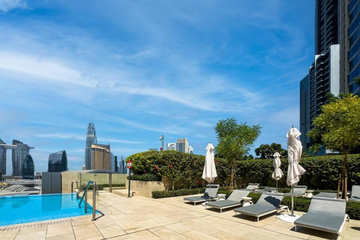Trendy 1br Dream With Full Burjviews Above Mall Dubai