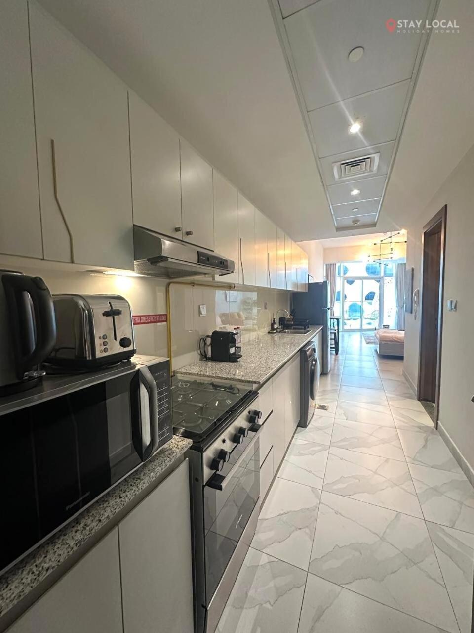 Apartment Urban Retreat Cozy Business Bay Canal Burj View *