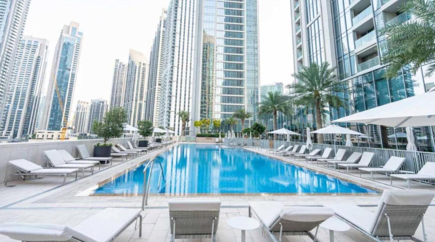 Three Bedroom In Downtown With Burj Khalifa View *