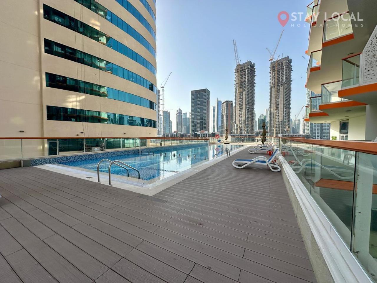 Apartment Urban Retreat Cozy Business Bay Canal Burj View *