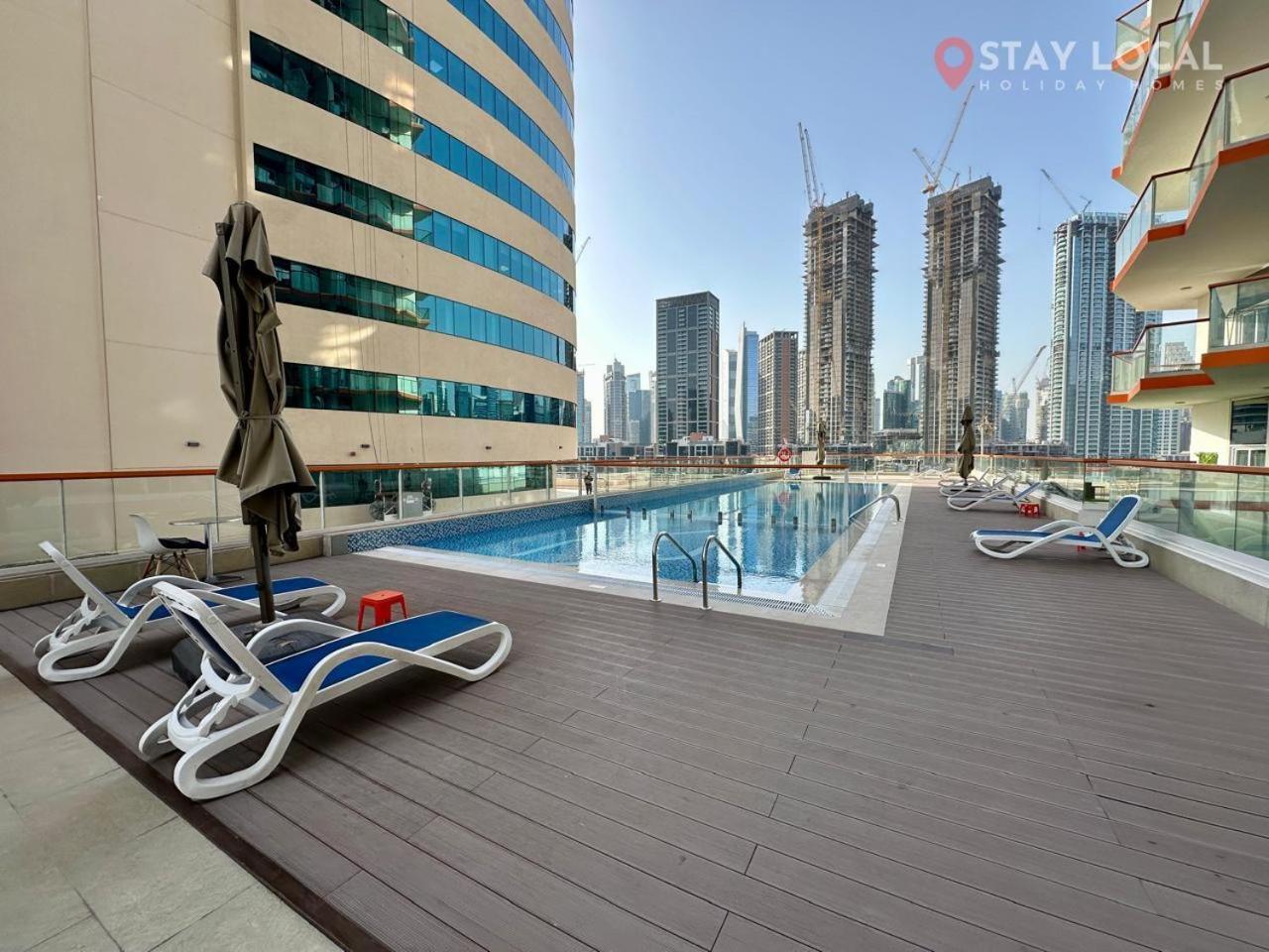 Urban Retreat Cozy Business Bay Canal Burj View Apartment *