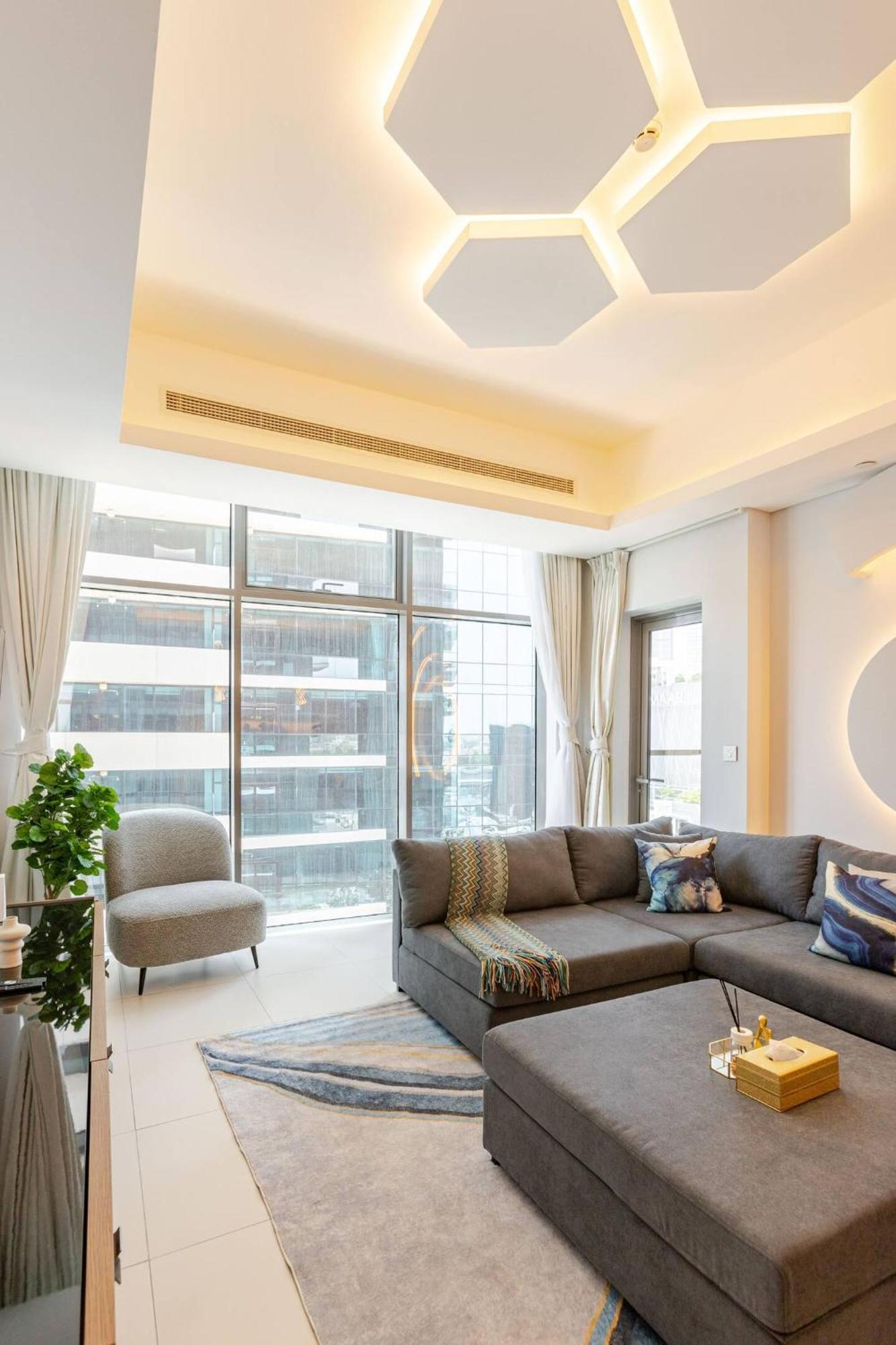 3 Bed Superior With Burj Khalifa Balcony Views * Dubai