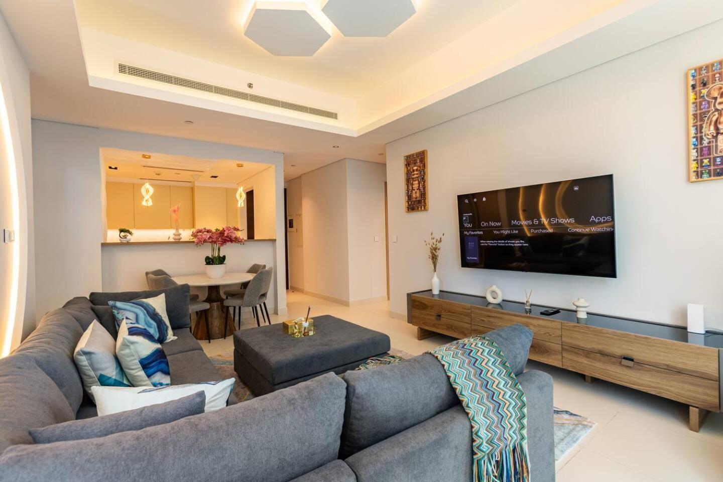 3 Bed Superior With Burj Khalifa Balcony Views Apartment