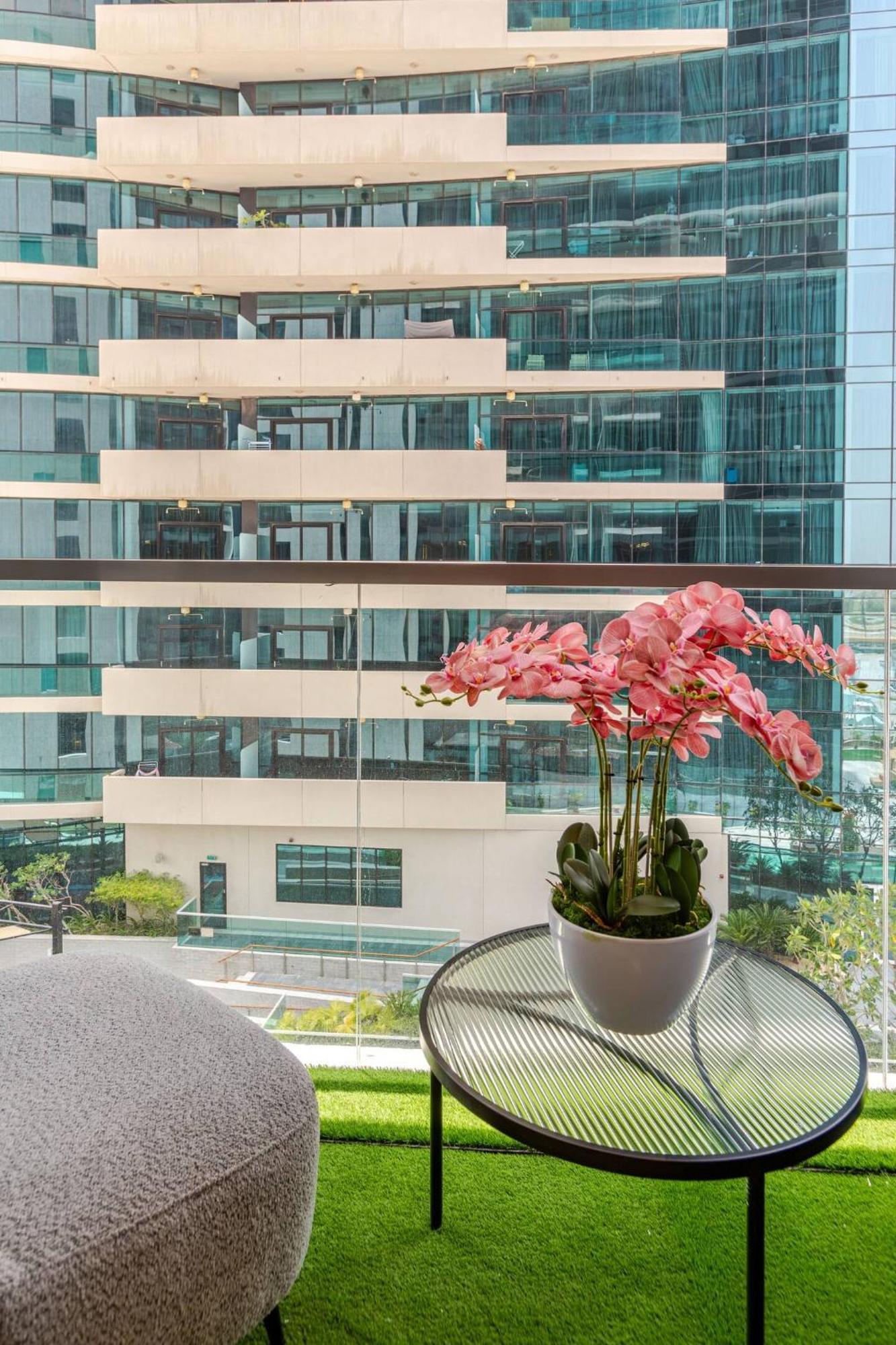 Apartment 3 Bed Superior With Burj Khalifa Balcony Views Dubai