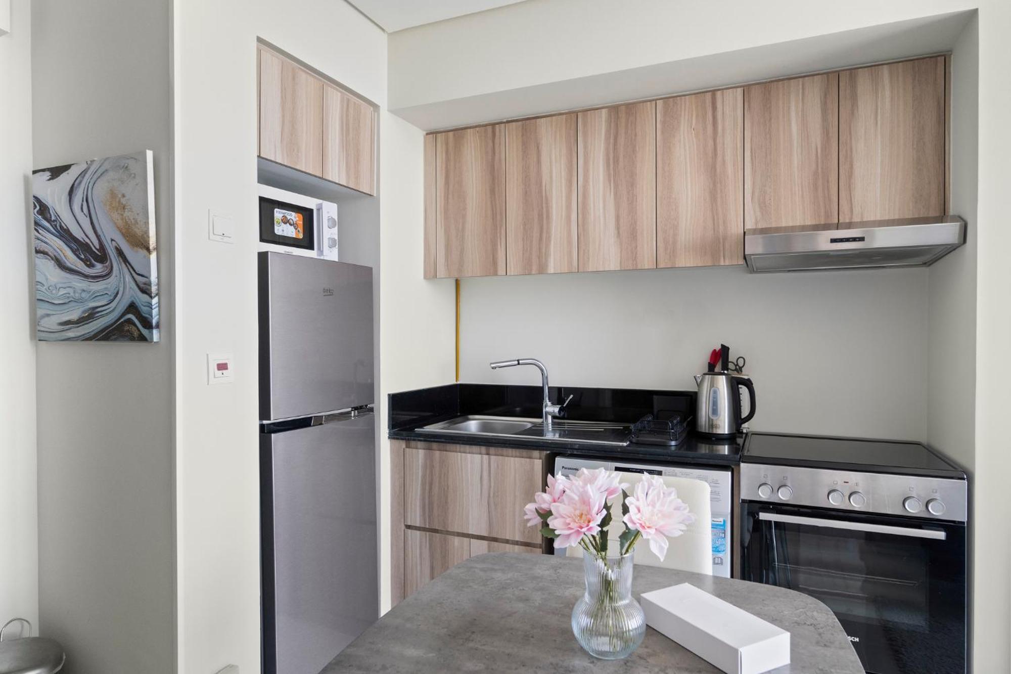 Modern 1br At Golf A In Damac Hills Near Golf Apartment *