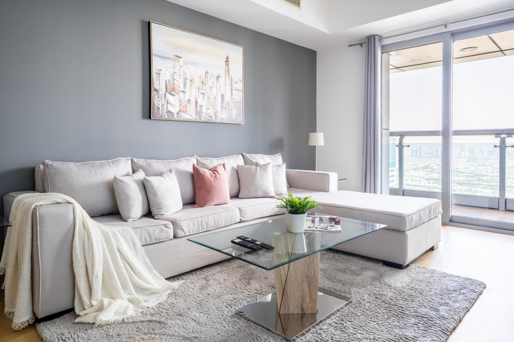 Cozy One Bedroom On High Floor