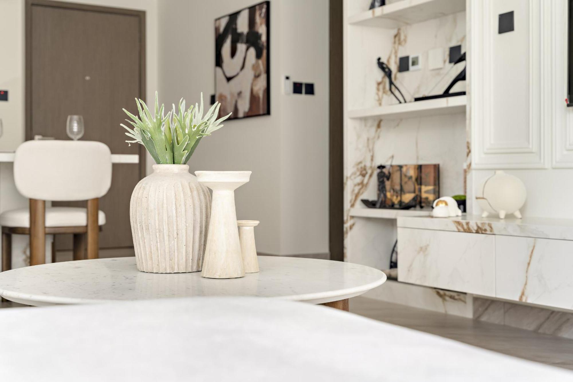 Vayk - Contemporary 2 Bd In Downtown Dubai