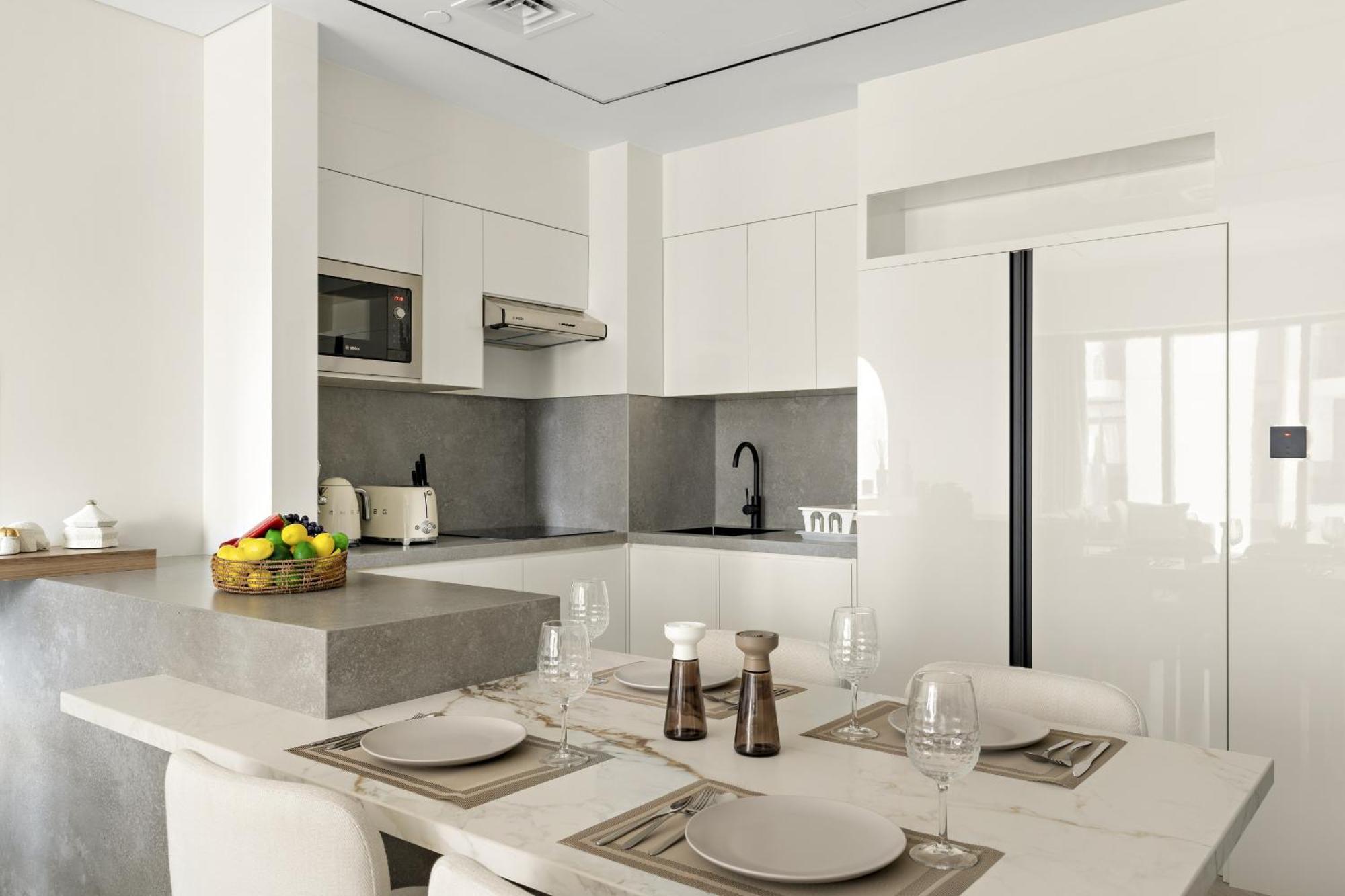 Vayk - Contemporary 2 Bd In Downtown Apartment *