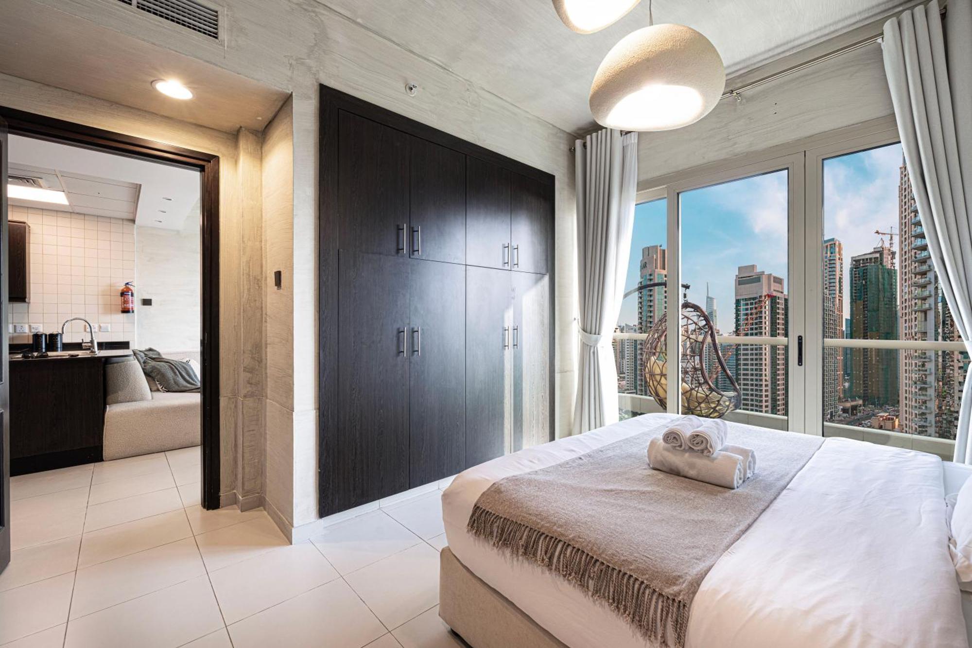Lovely Eye & Sea View, 3 Mints To Apartment Dubai