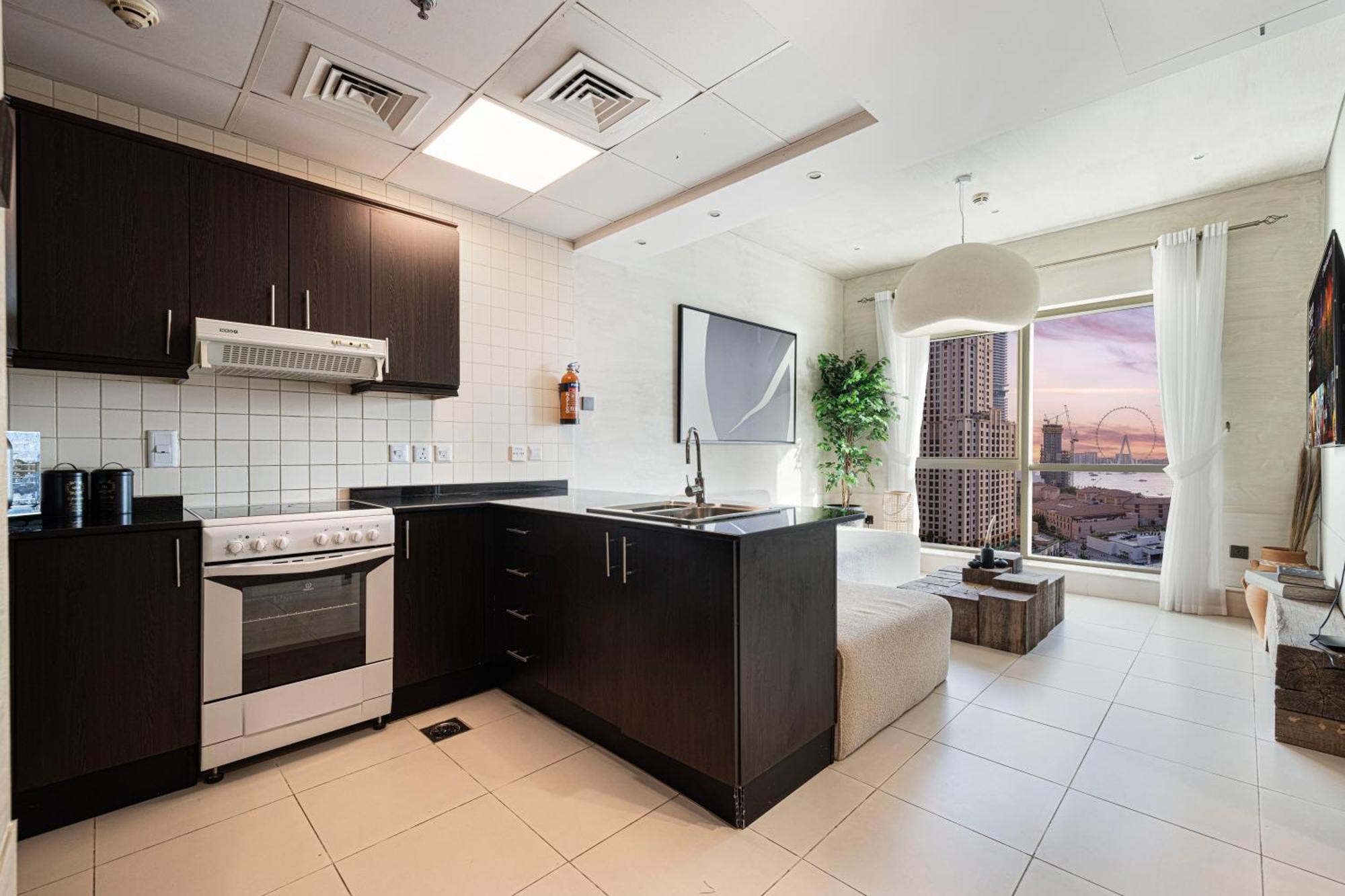 Lovely Eye & Sea View, 3 Mints To * Dubai