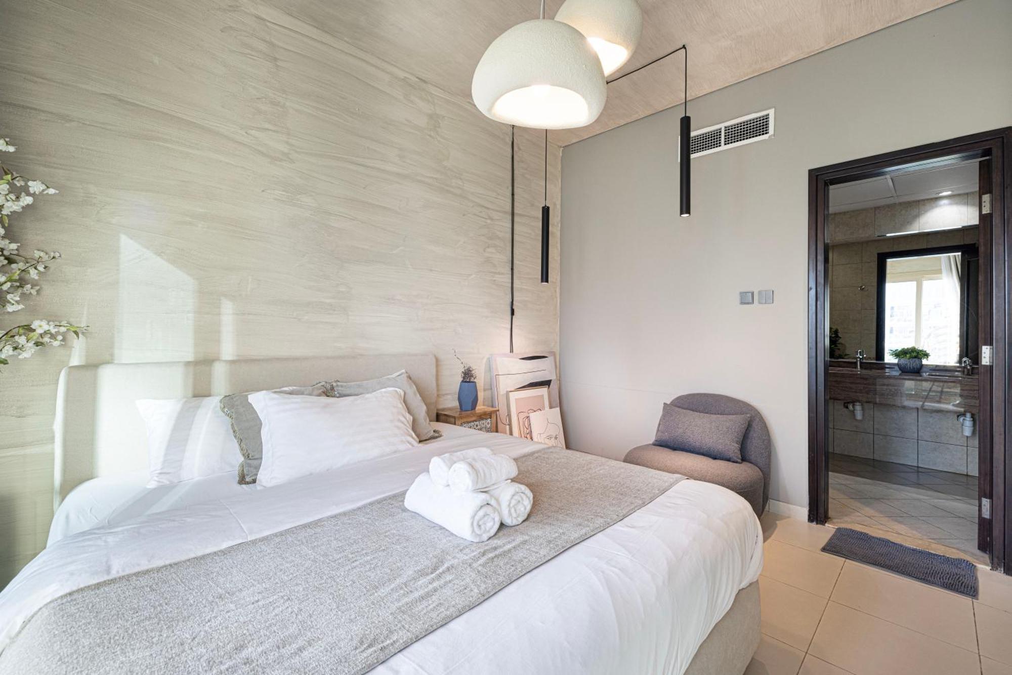 Lovely Eye & Sea View, 3 Mints To Apartment *