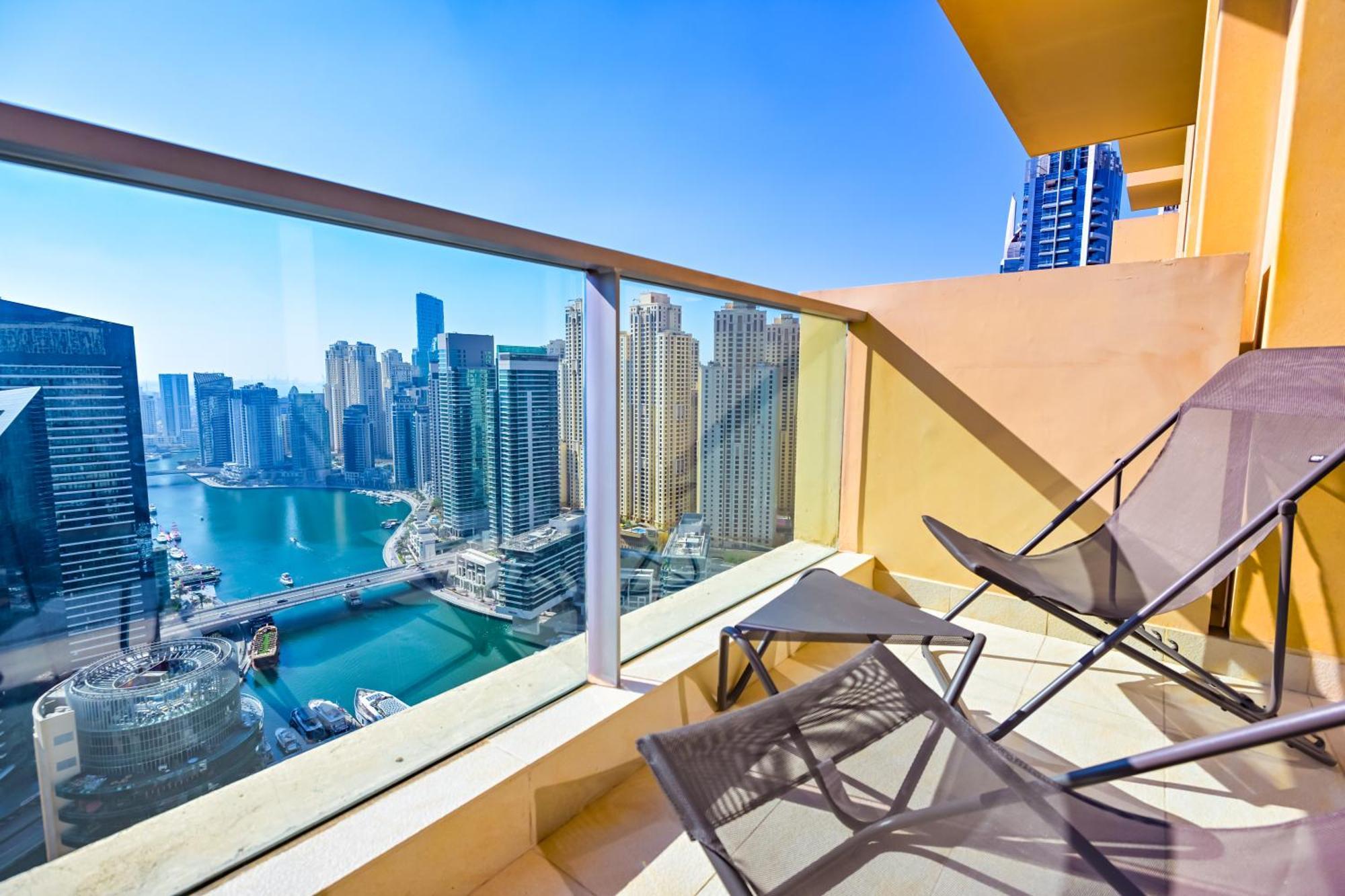 Apartment On The 30th Floor With Stunning Marina View