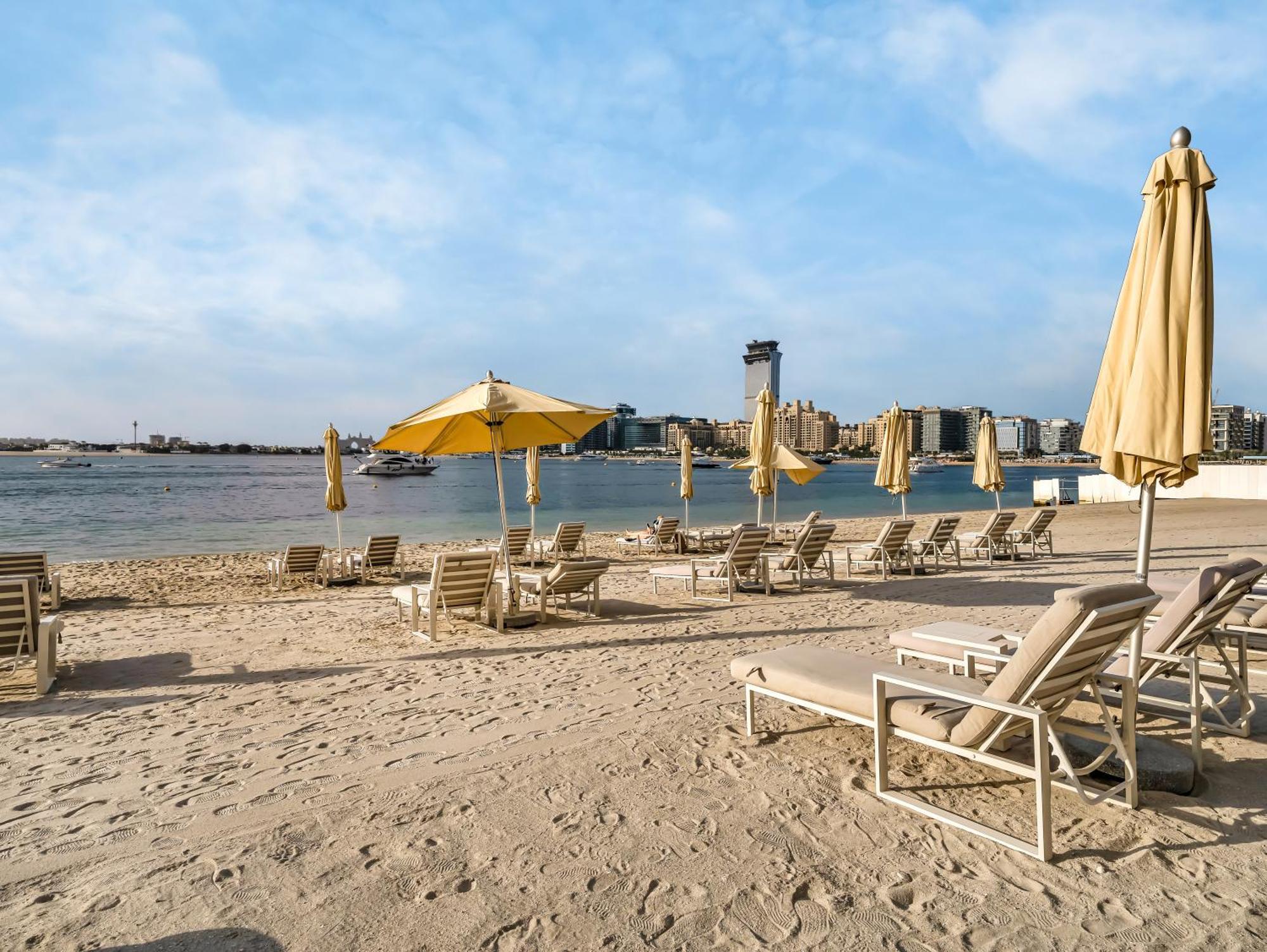 Utra Lux Large 1 Bedroom With Sunset Views And Private Beach Apartment