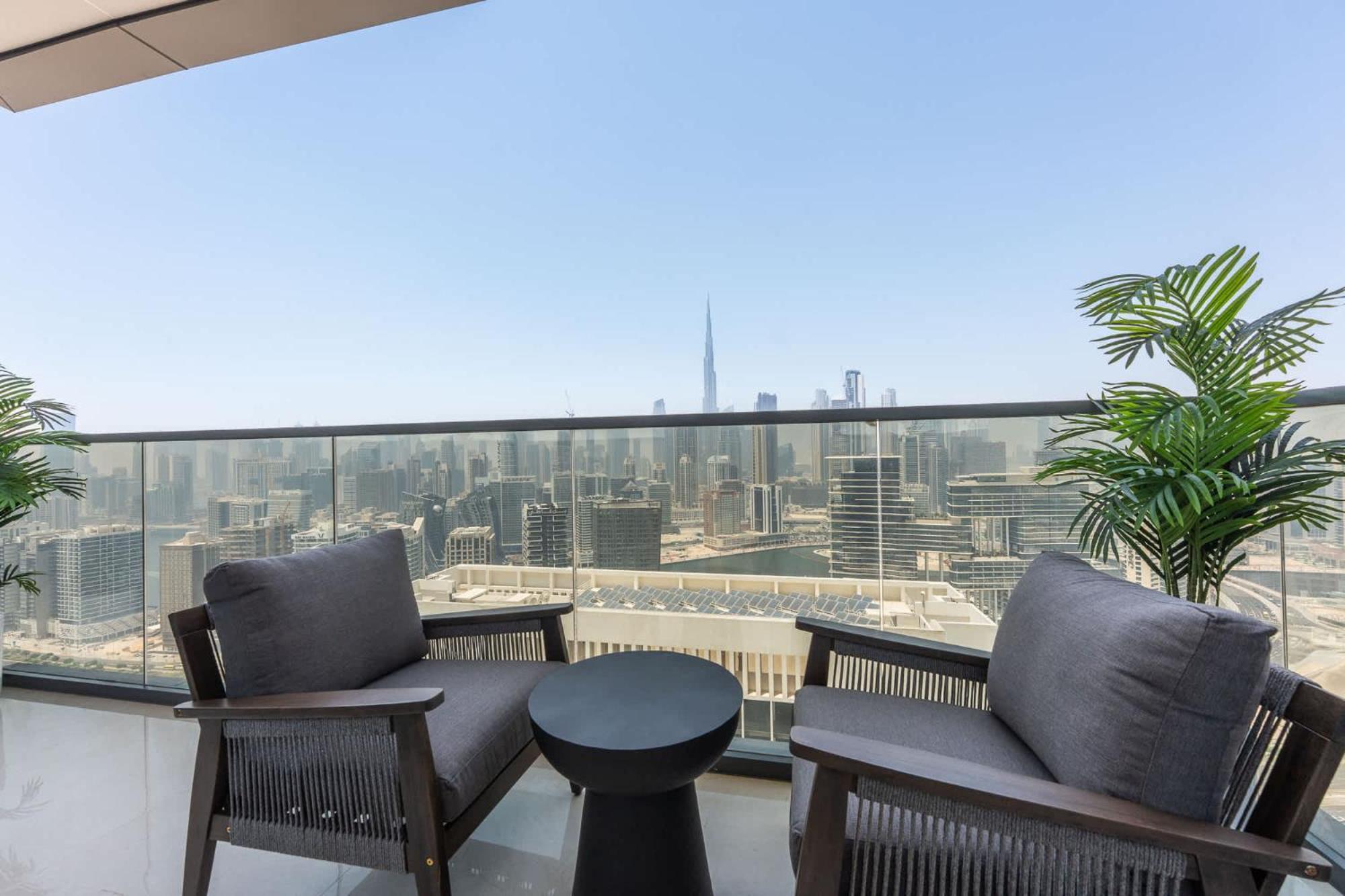 1 Bedroom In Nobles Tower With Burj Khalifa Views