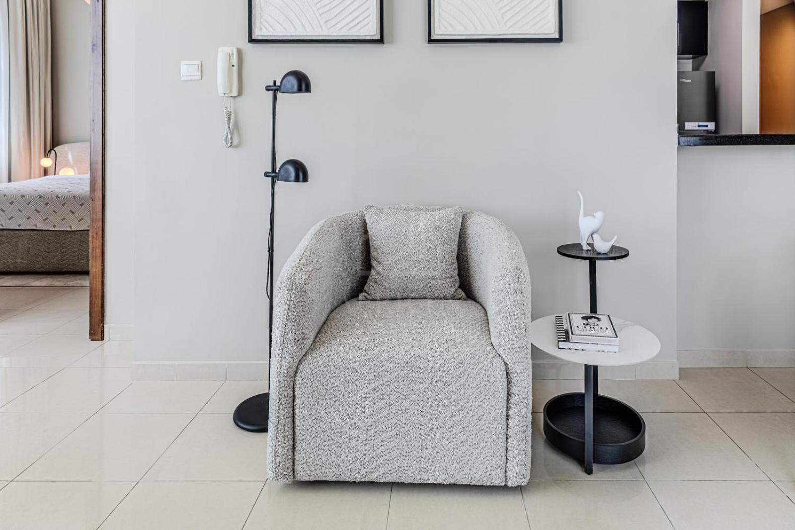 Elegant 1 Bedroom In Botanica Tower Marina Apartment *