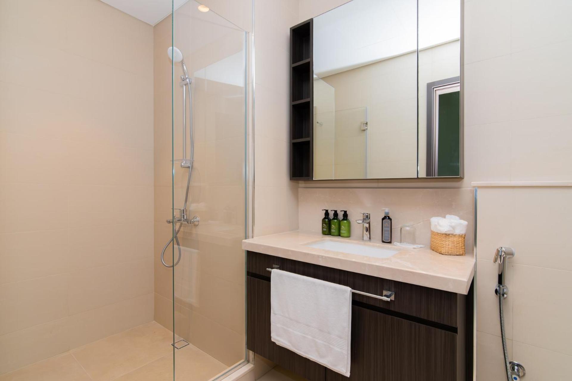 Elite Escape - 2 Bhk Getaway With Mall Access - 1503 Apartment Dubai