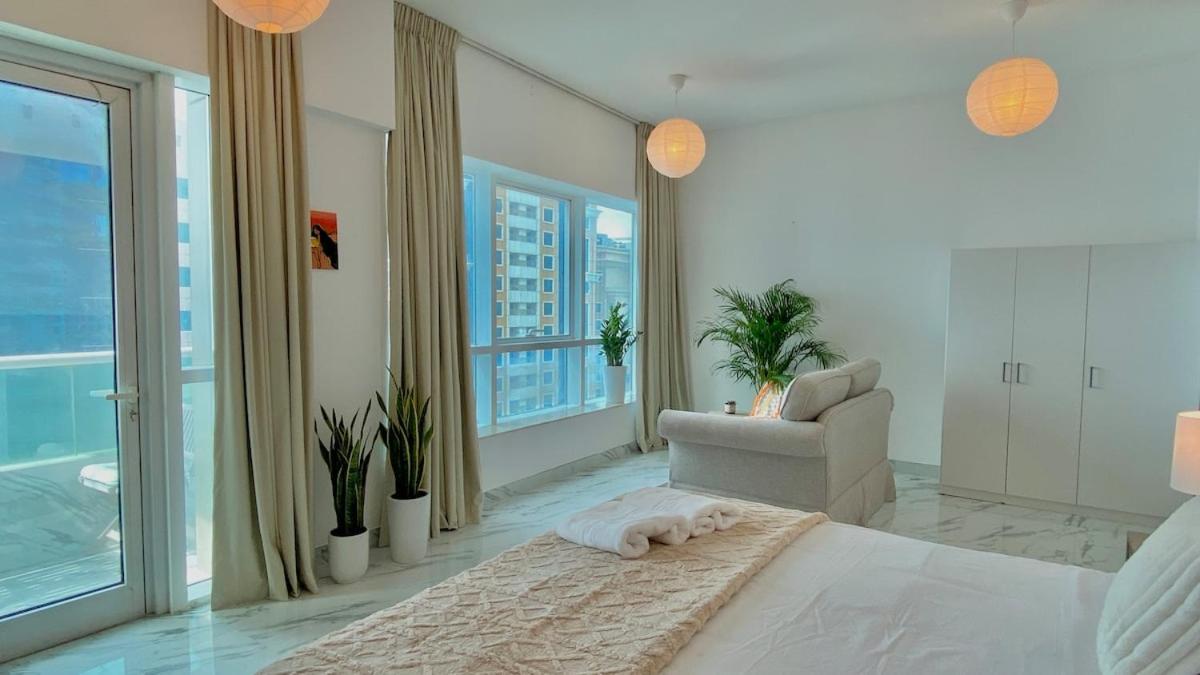 Luxury 3-bedroom In Prime Location Apartment Dubai