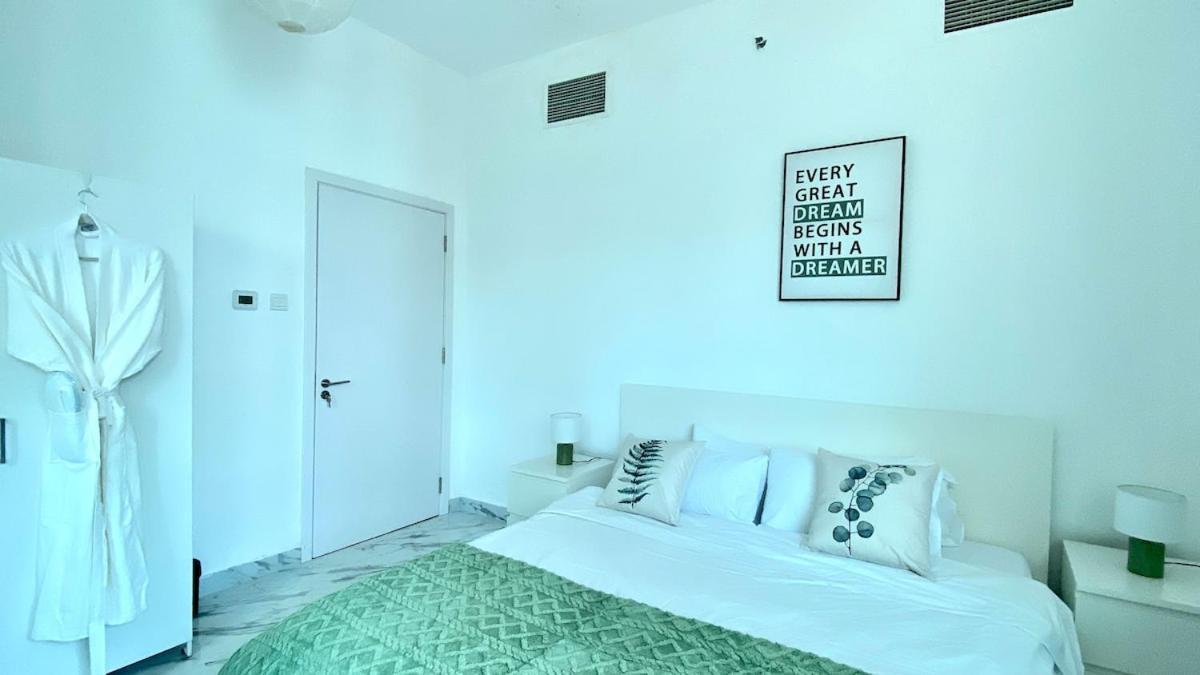 Luxury 3-bedroom In Prime Location Apartment Dubai