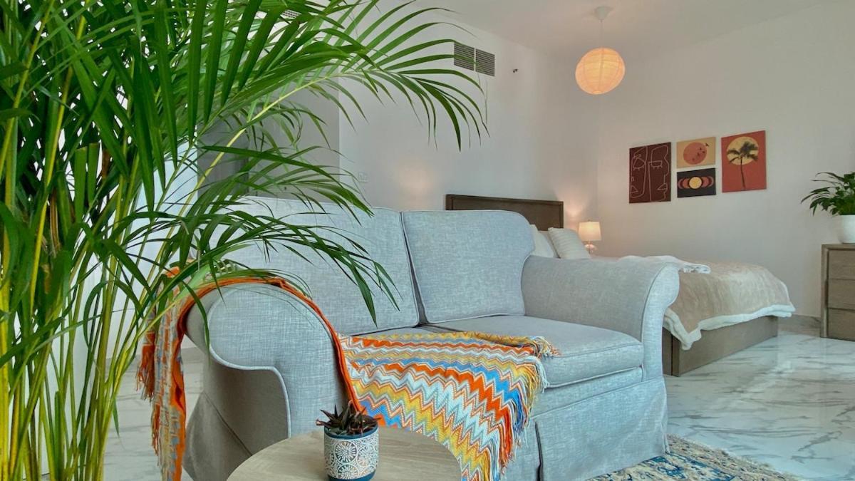 Apartment Luxury 3-bedroom In Prime Location Dubai