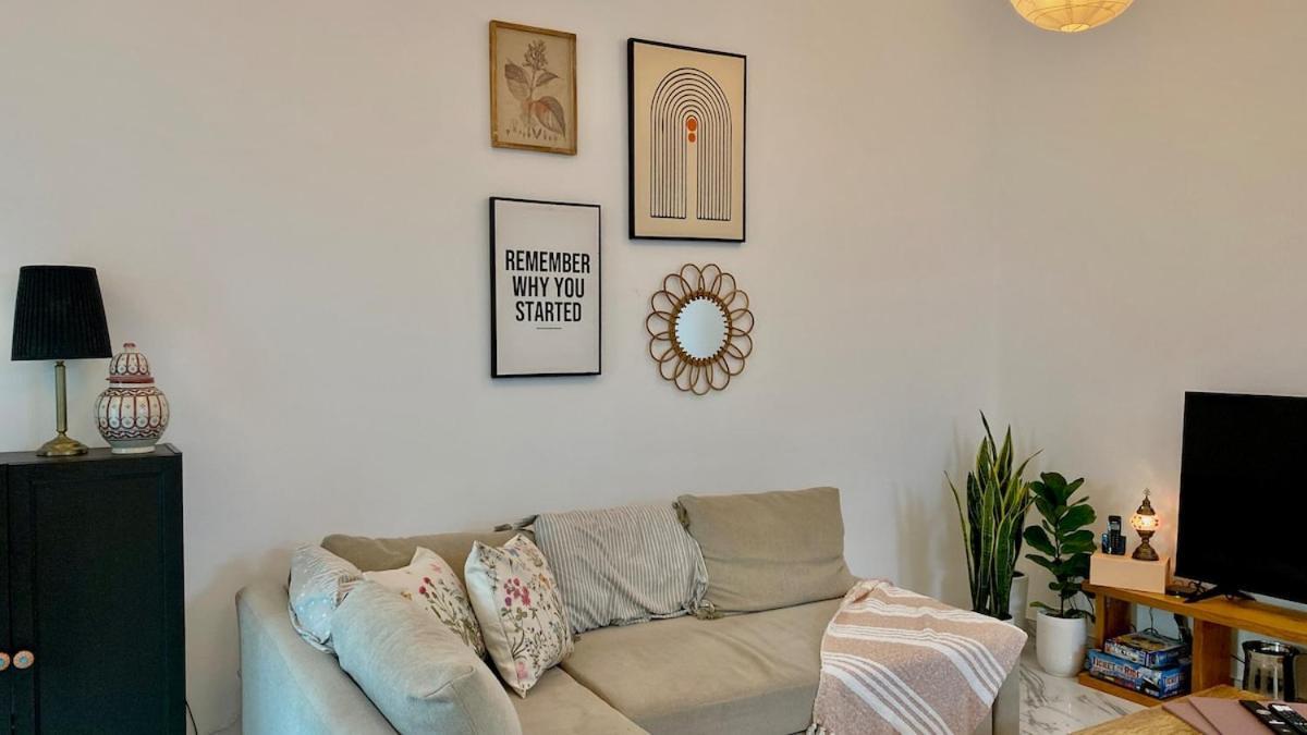 Apartment Luxury 3-bedroom In Prime Location