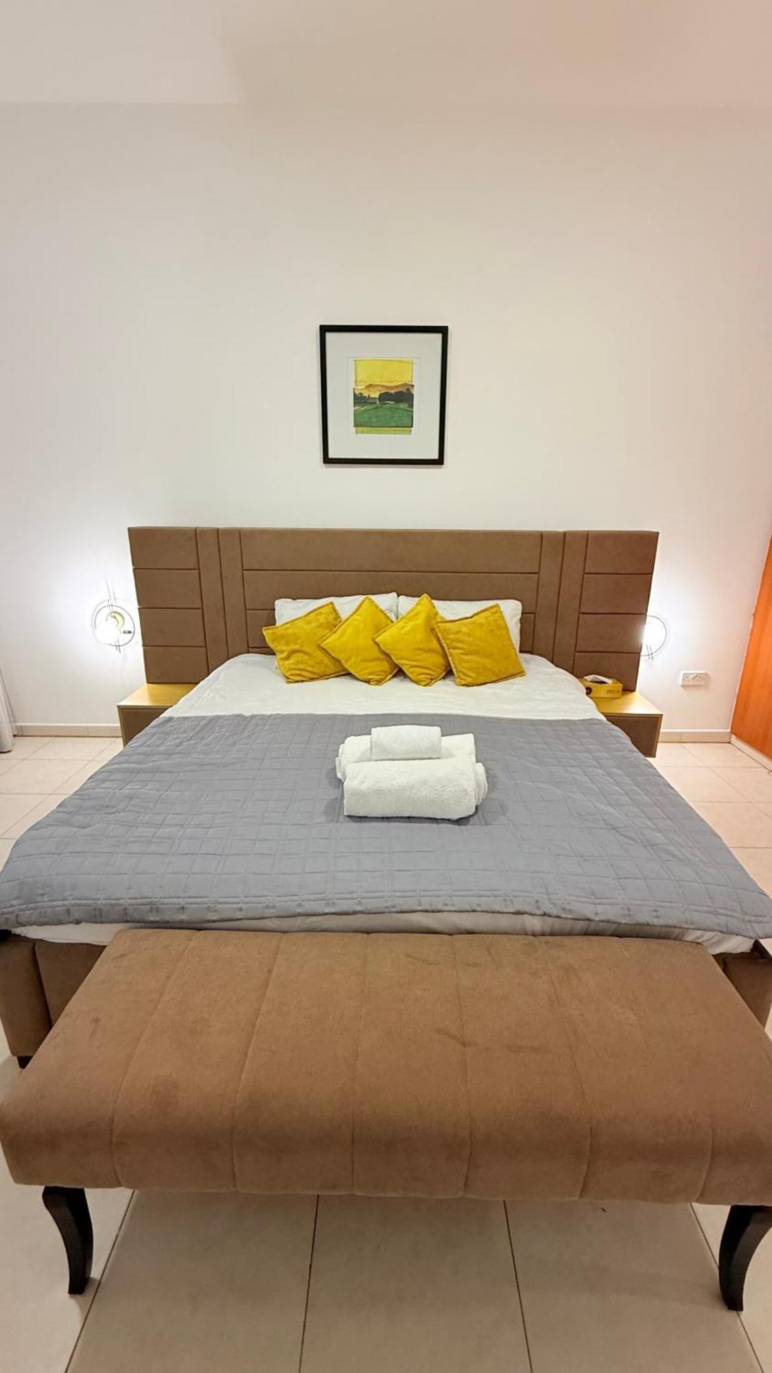 Luxhome Homestay Dubai
