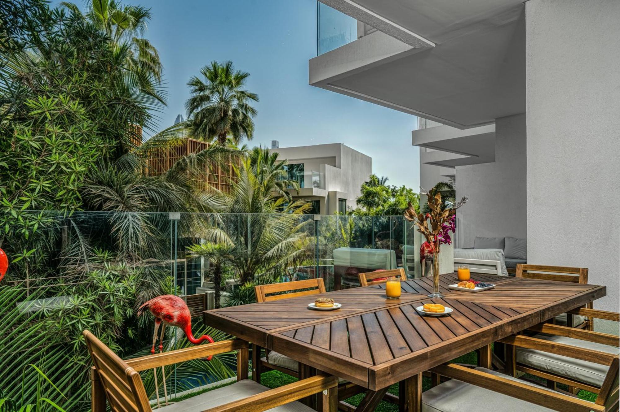 Luxe With Pool View - Lush Greenery I Access